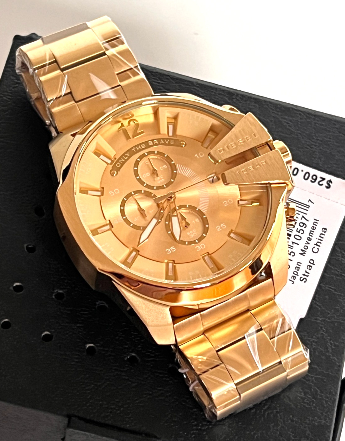 DIESEL DZ4360 Mega Chief Men’s Gold-Tone Chronograph Watch BN Gift Box $270