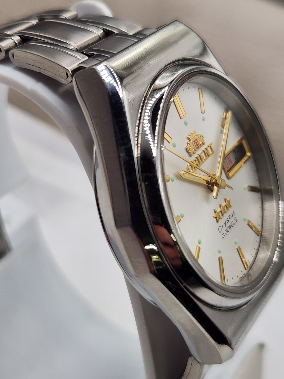 Vintage Orient Crystal Automatic Men’s Watch 21 Jewels- Runs Keeps Good Time