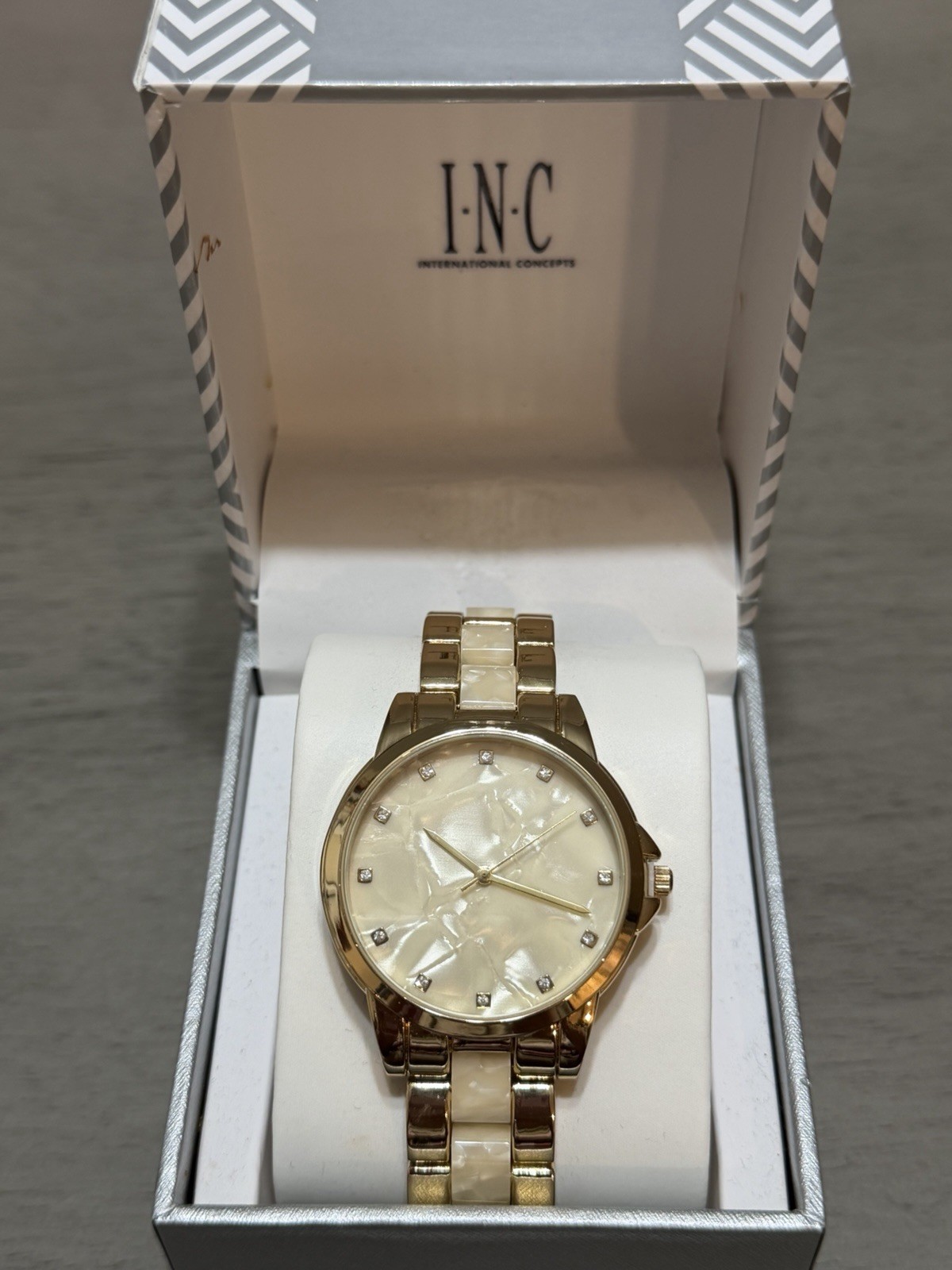 INC International Concepts Women’s Quartz Analog Watch MOP Dial Box