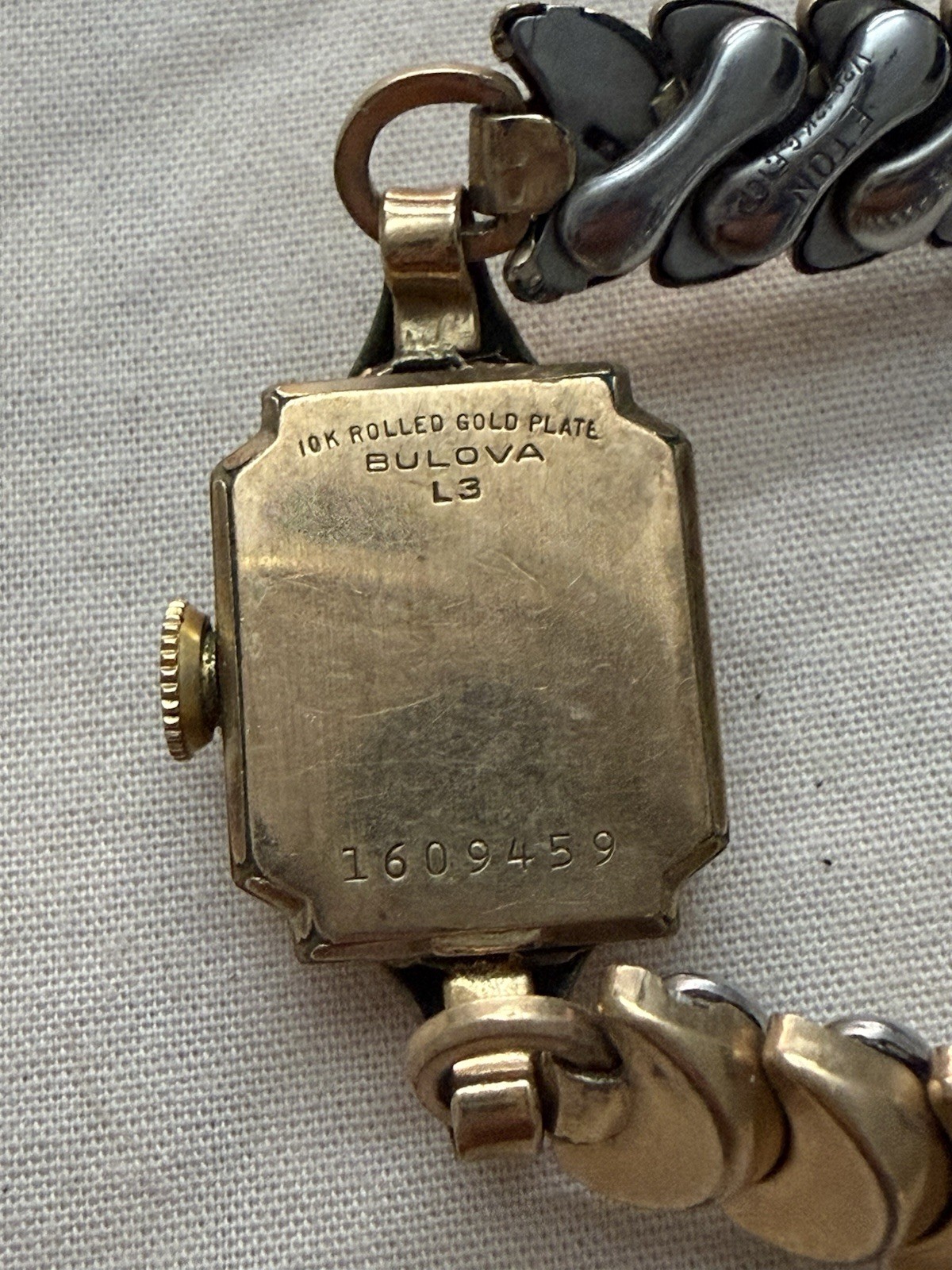 Vintage BULOVA 10K ROLLED GOLD PLATE L3 1609459
