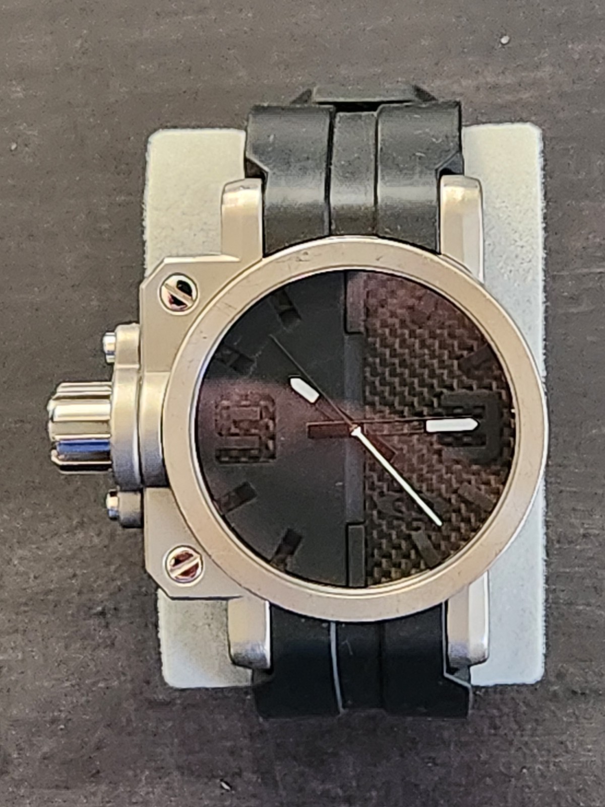 Oakley Gearbox Titanium/Carbon Fiber Dial Large Mens Watch W/Original Strap