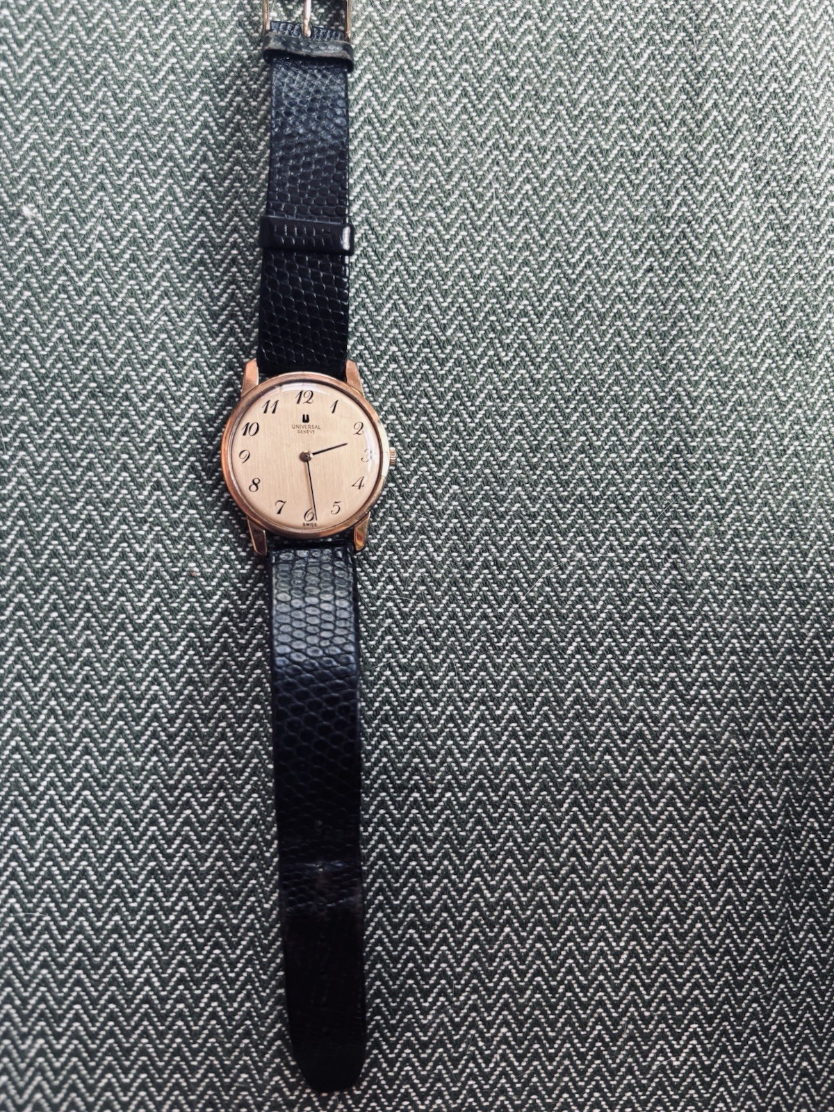 Universal Geneve Ultra Thin