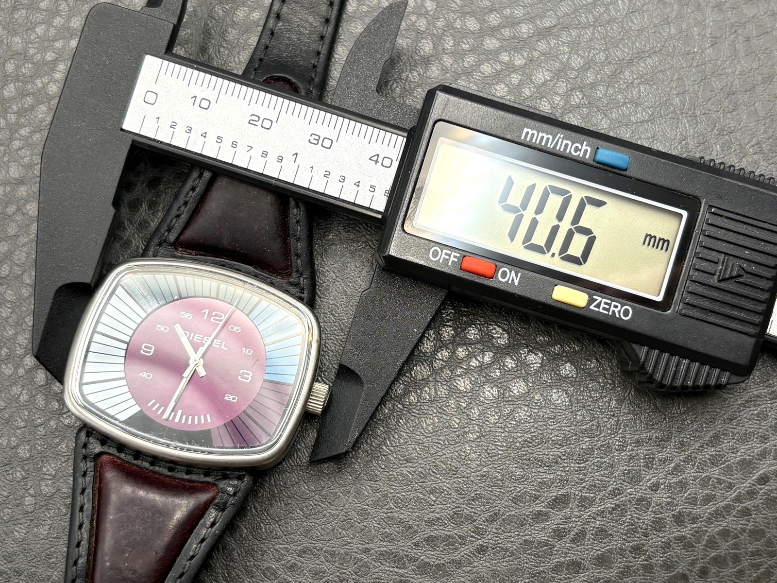 Diesel DZ3025 Men’s Square Dial Blue Purple Leather Strap Watch NEEDS BATTERY