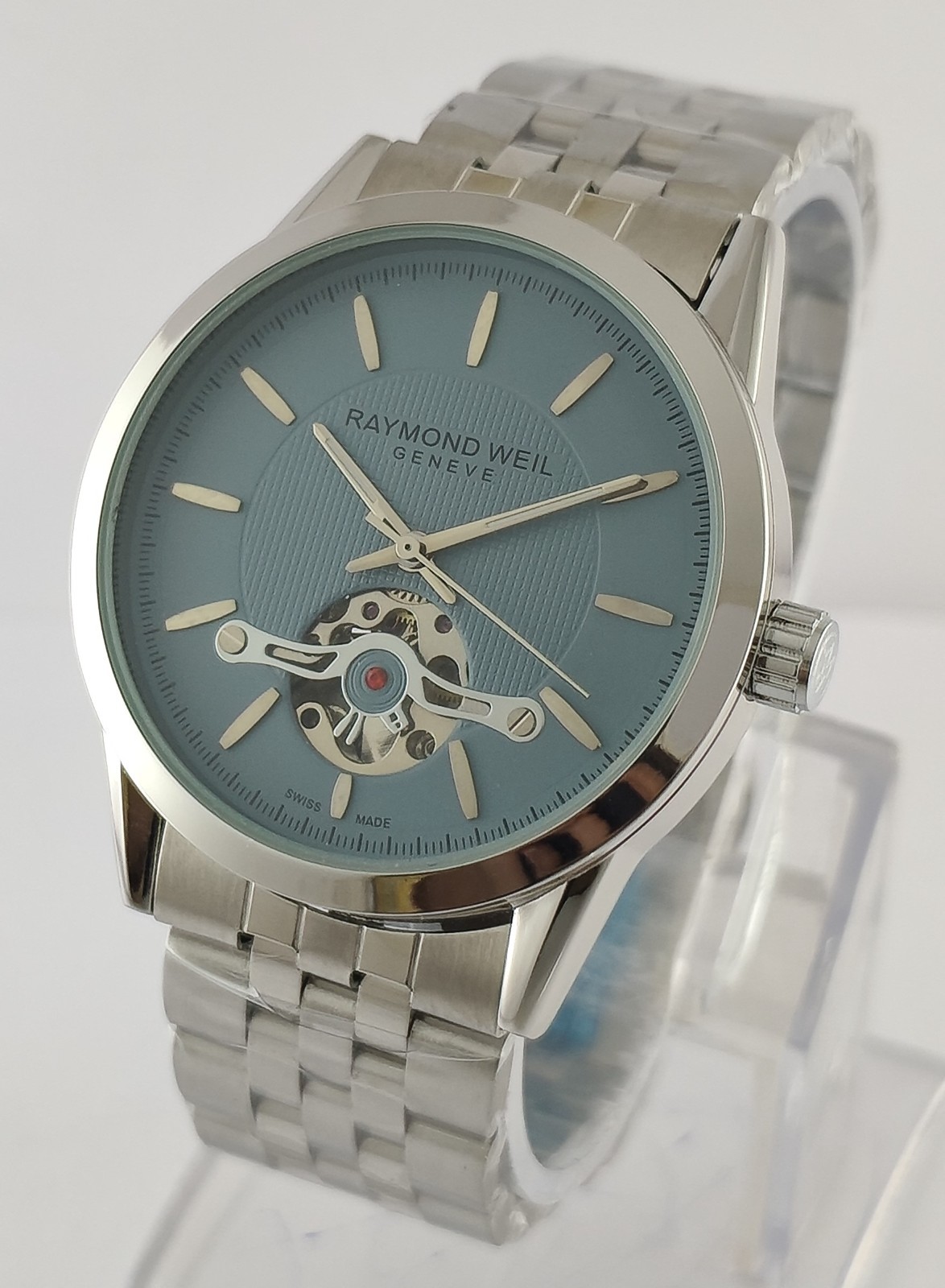RAYMOND WEIL Automatic Blue Dial Pre-owned Men Watch Steel Band “Stay Stylish”