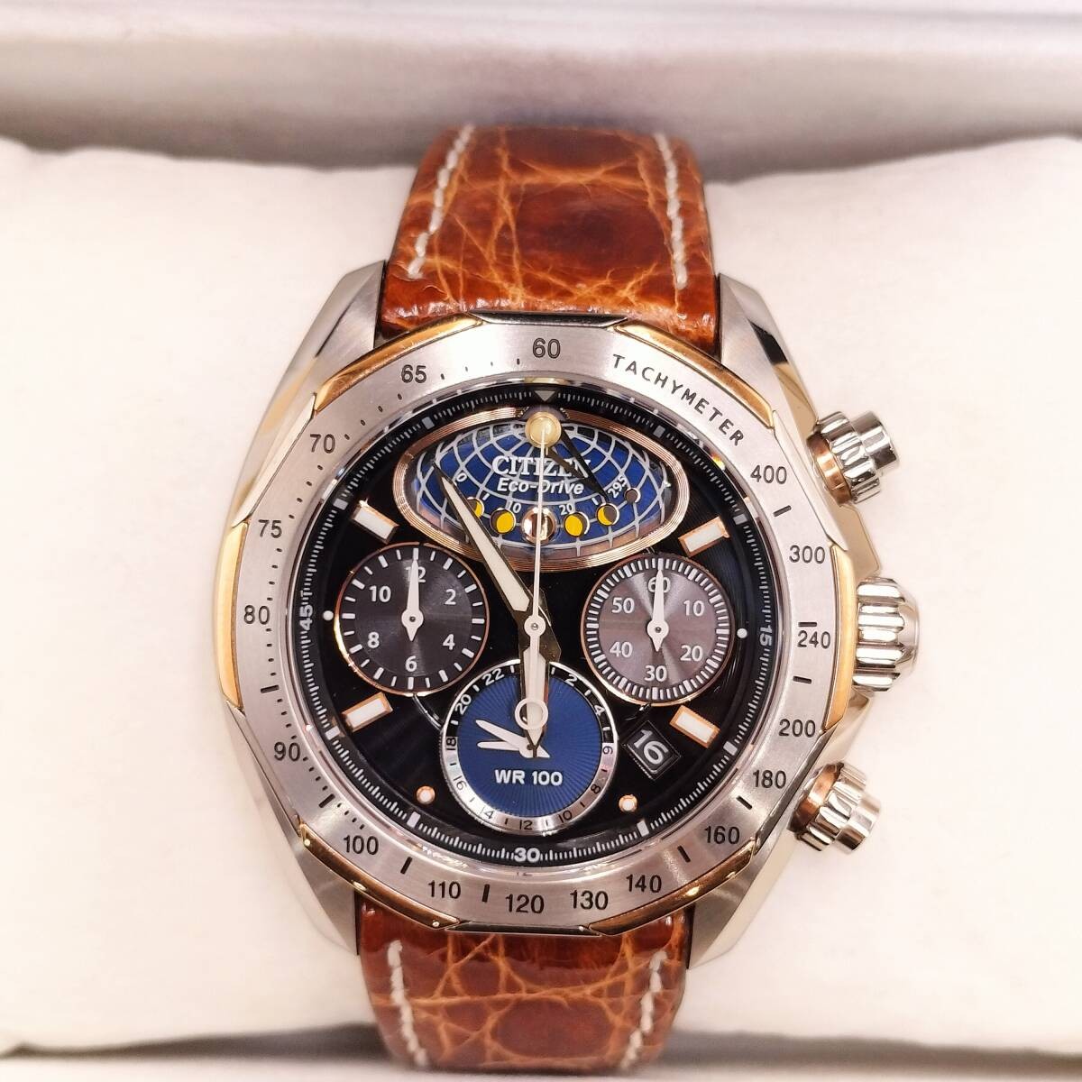 CITIZEN Eco Drive E270 S067260 Signature Moon Phase Chronograph Men’s Watch Sola