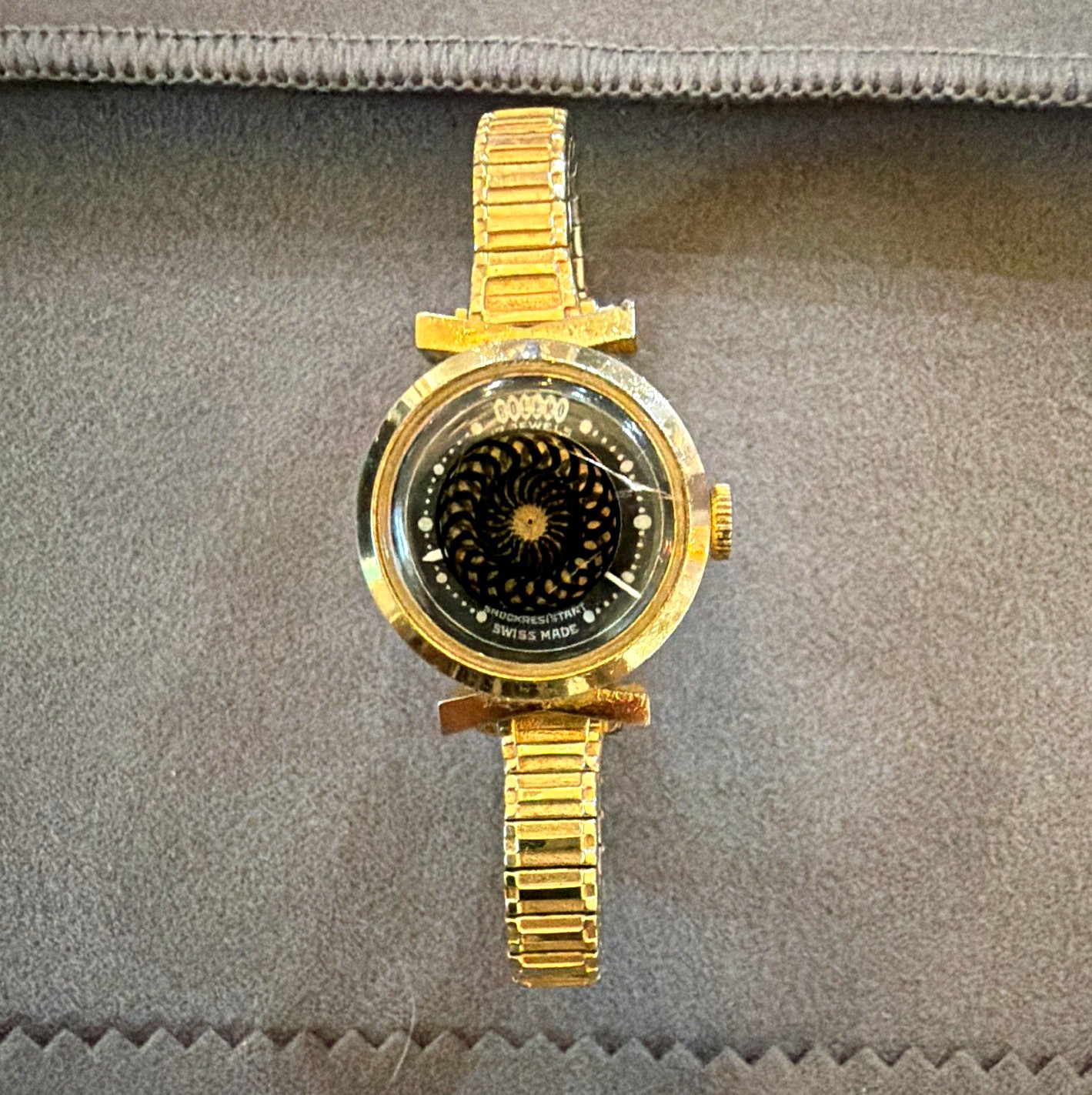Ernest Borel Swiss Made 17 Jewels Vintage Gold Tone Bracelet Watch