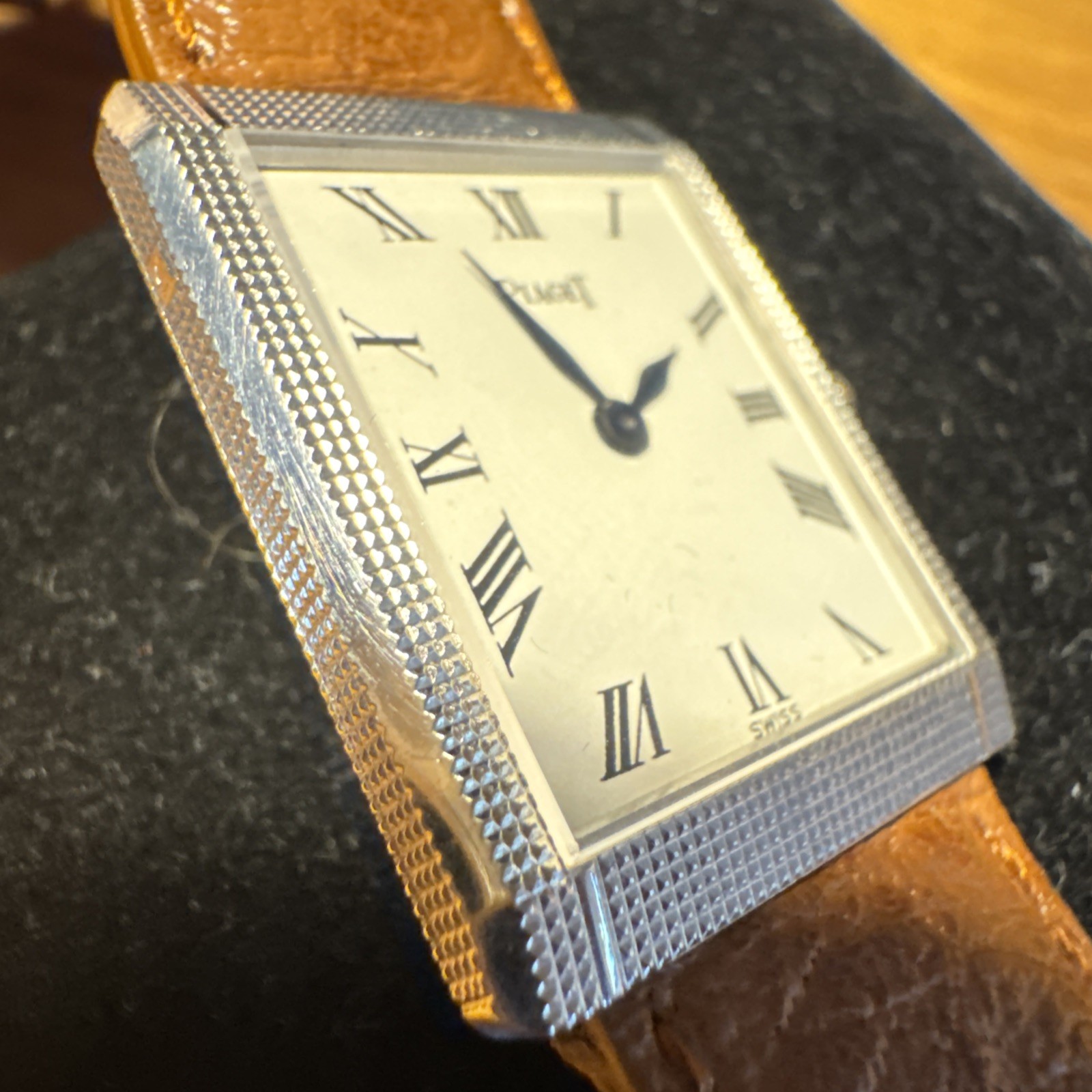 piaget hobnail tank mens watch white gold ultra thin