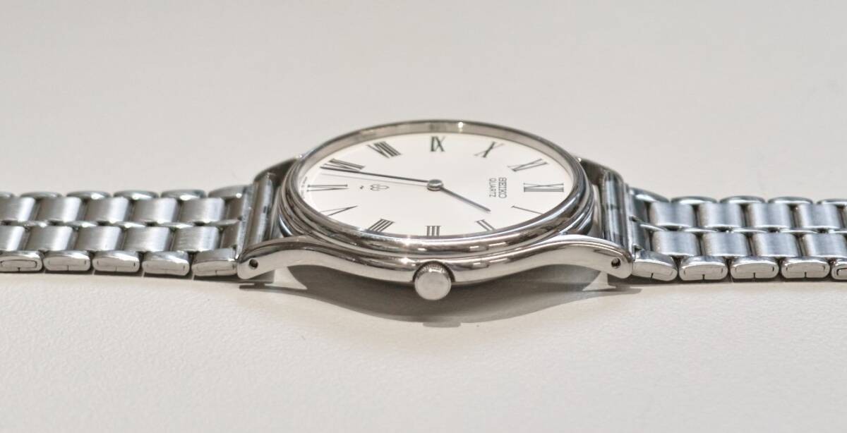 SEIKO Chariot 43 0090 Chariot Roman white dial quartz working vintage