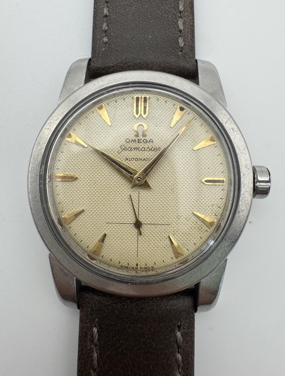Omega Seamaster Ref. 2576-14 Guilloche Dial Bumper Automatic Watch Cal. 344