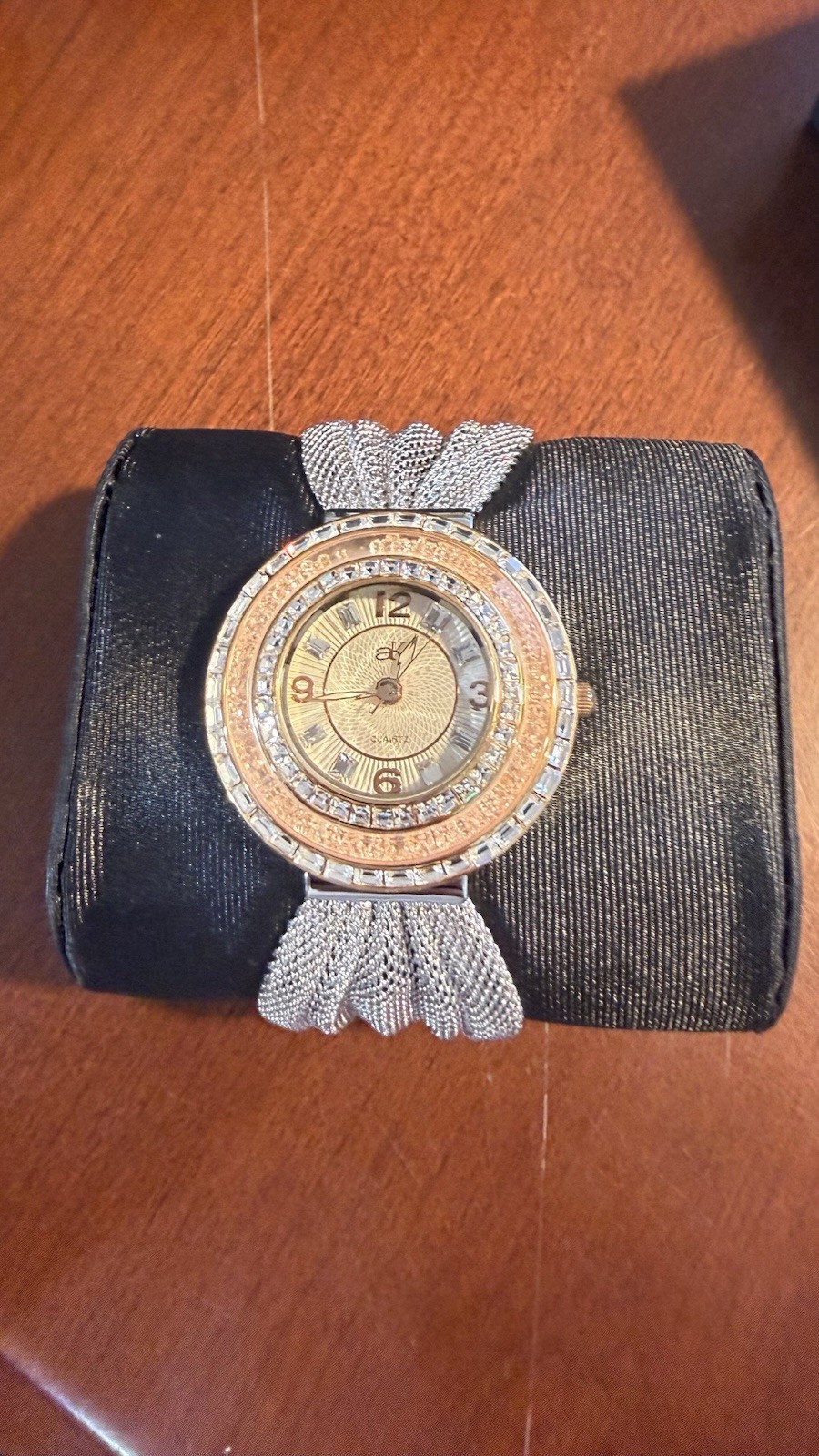 ADEE KAYE WATCH, AUSTRIAN CRYSTALS, strikingly beautiful 