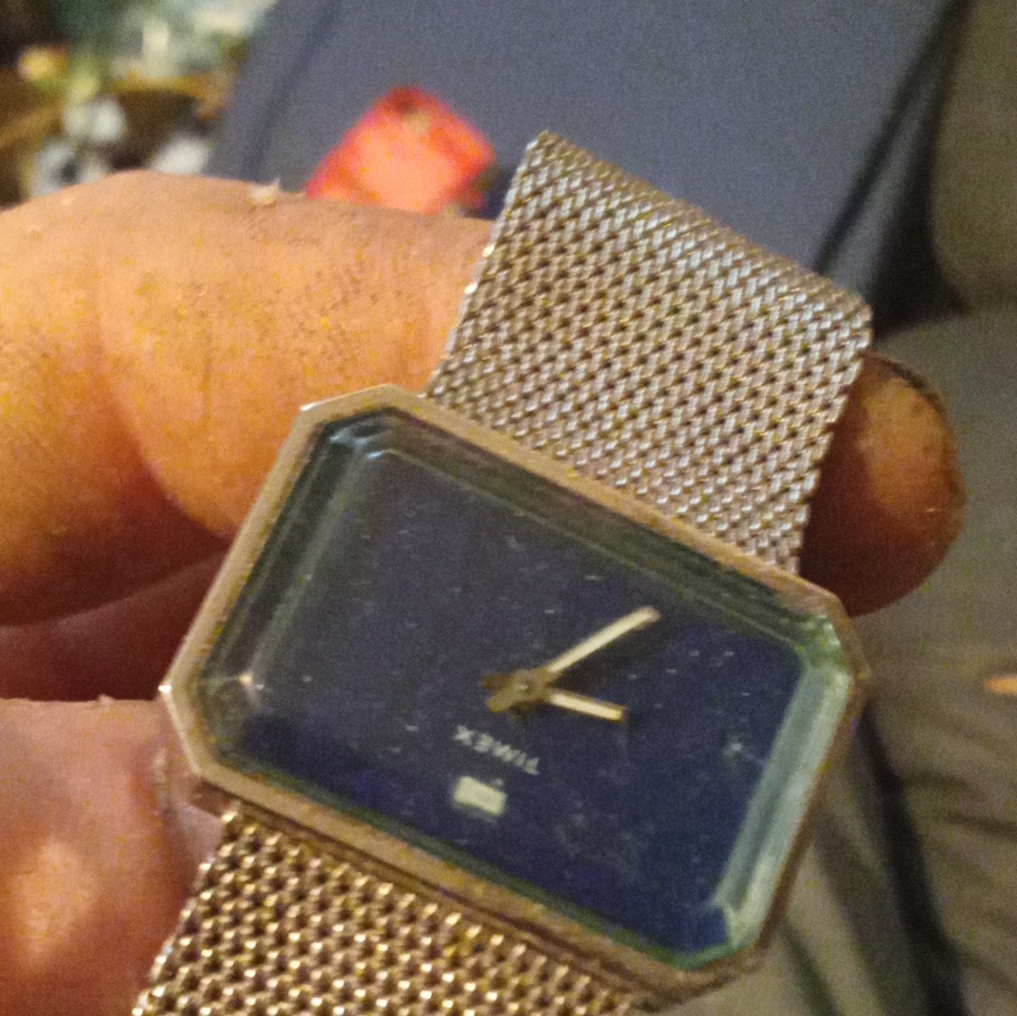 Timex Quartz Vintage 1980s Blue Dial Rectangle 24-27.9mm Silver Mesh