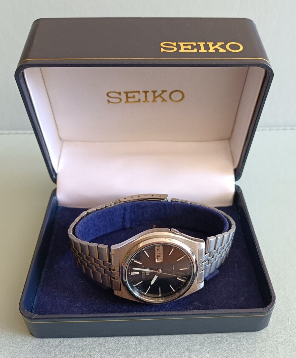 seiko 5 automatic watch mens.Good working order. 1 year gaurantee.