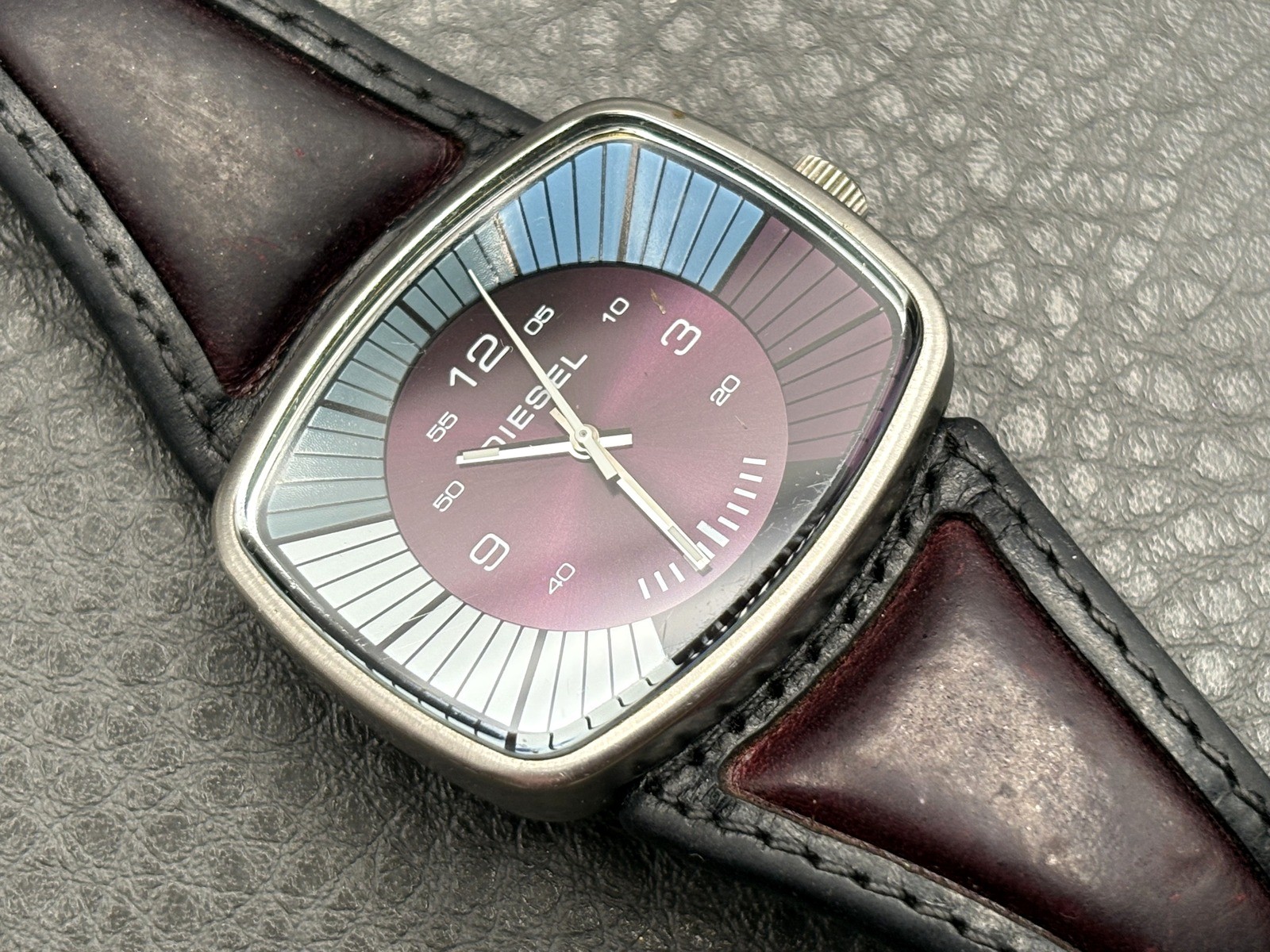 Diesel DZ3025 Men’s Square Dial Blue Purple Leather Strap Watch NEEDS BATTERY