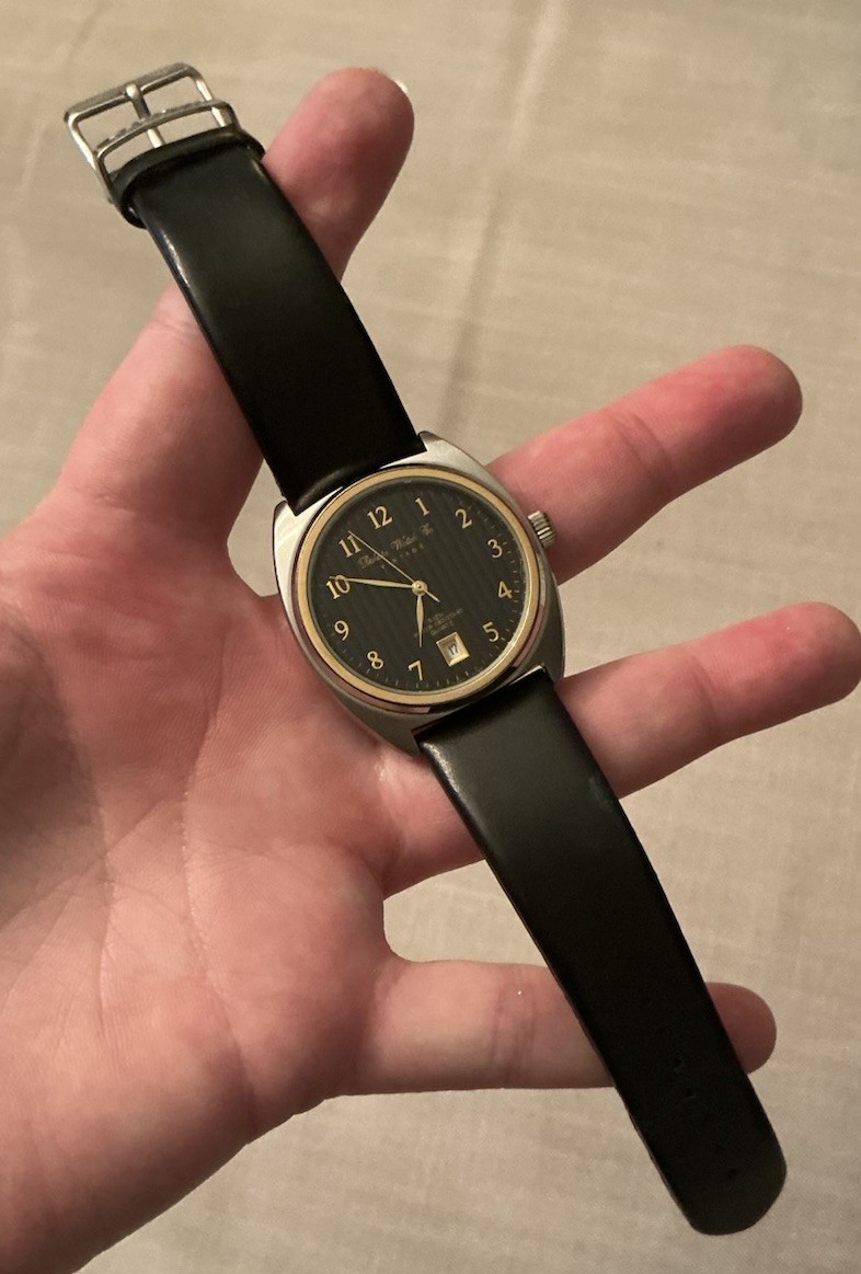 Vintage Dakota Watch Company Two Tone Date Indicator Watch New Battery