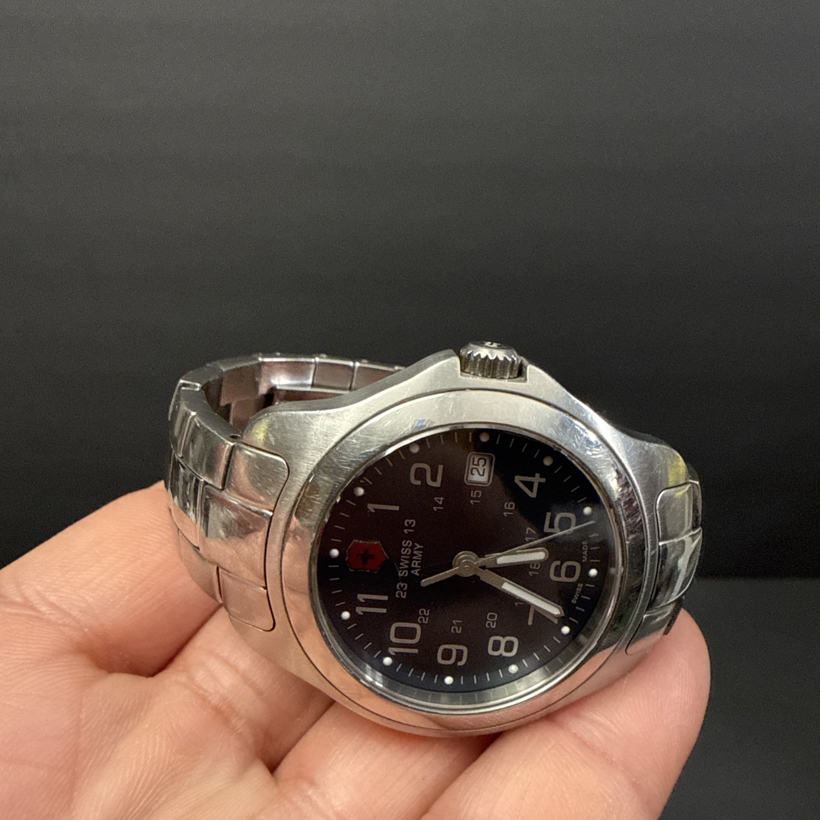 Victorinox Swiss Army Blue Dial SS W/ Date Unisex Watch- RUNS – READ DESC.