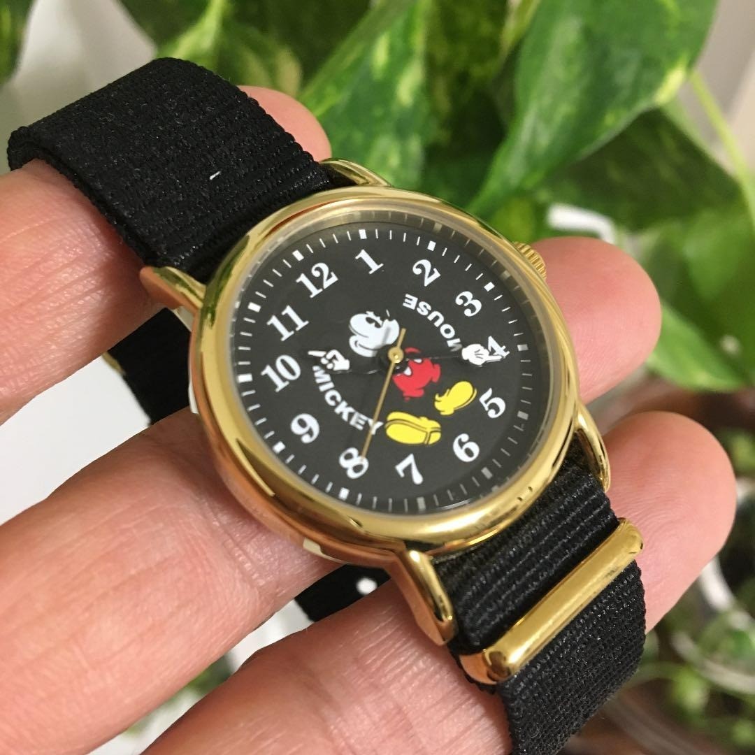 Disney Mickey Mouse Pointing Hands WristWatch Black 30mm W/Box USED[Excellent]