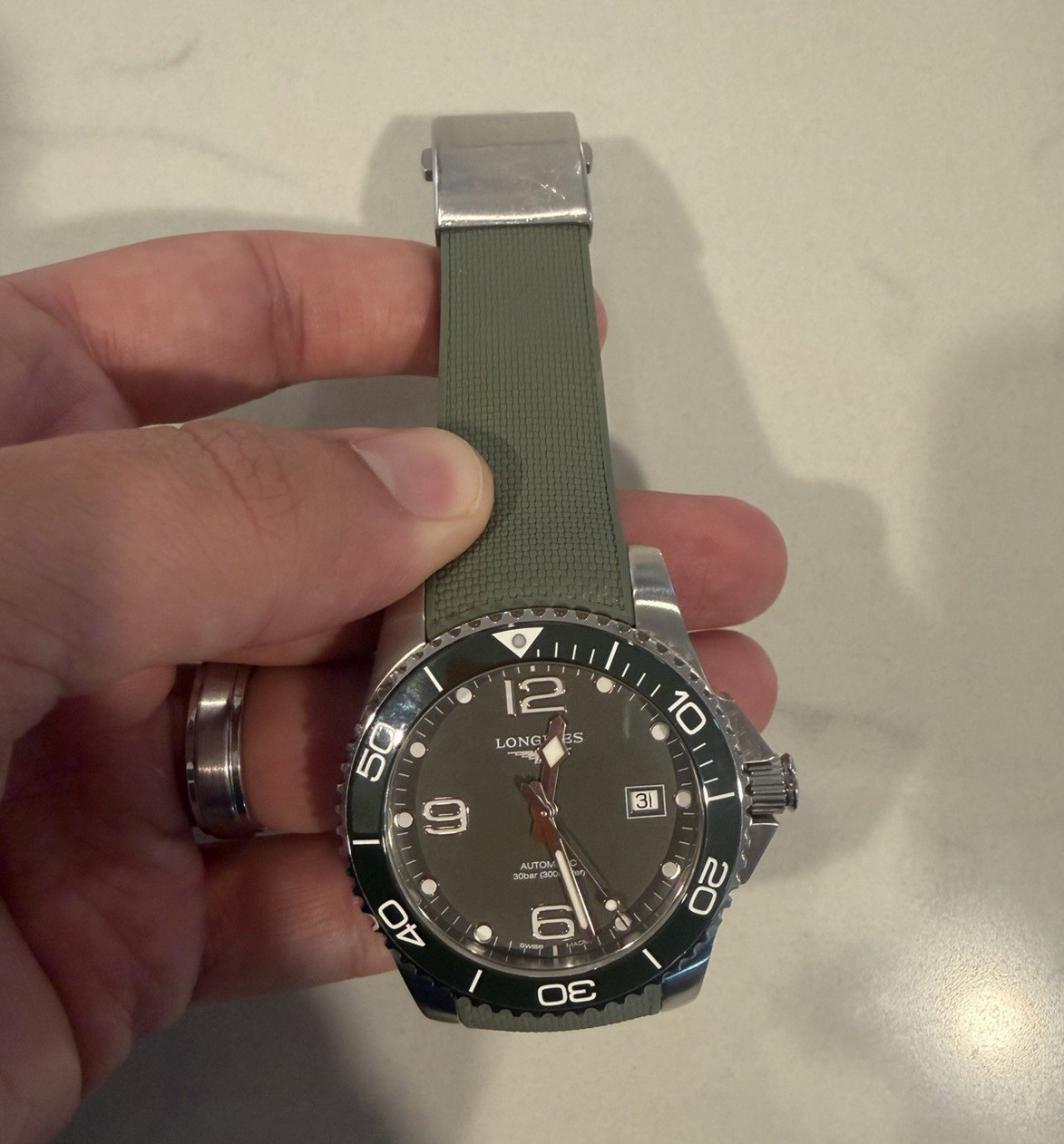 Longines HydroConquest Auto 41mm Green Dial Rubber Strap Date 300m Box