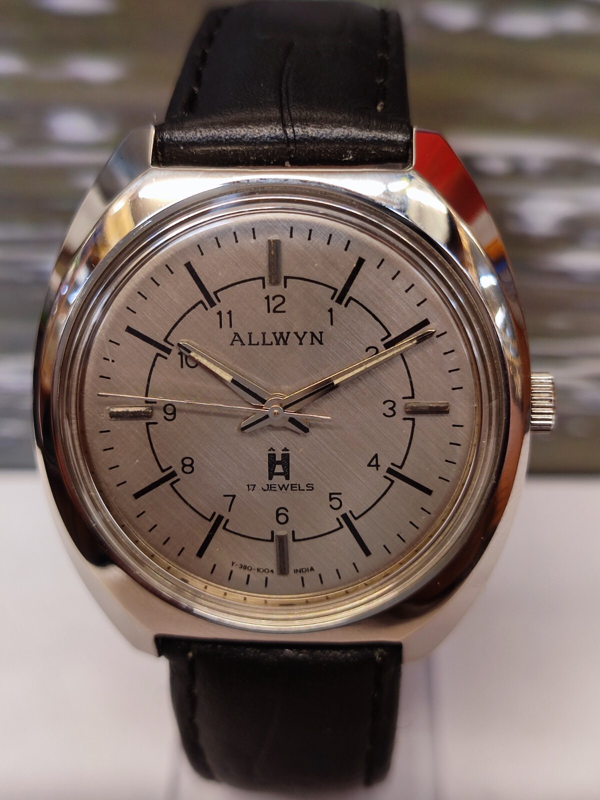 ALLWYN 17 JEWELS WINDING NEW OLD STOCK Y380-8150 INDIA MEN’S FULL WORKING VTG.