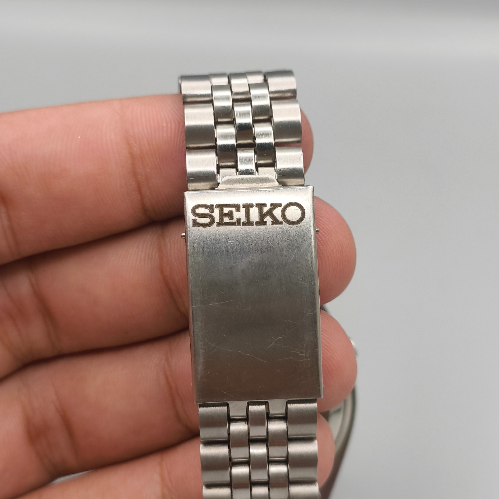 Vintage Seiko 5 Automatic 7009 Men’s Watch Ice Blue Dial 36 mm Day Date Japan