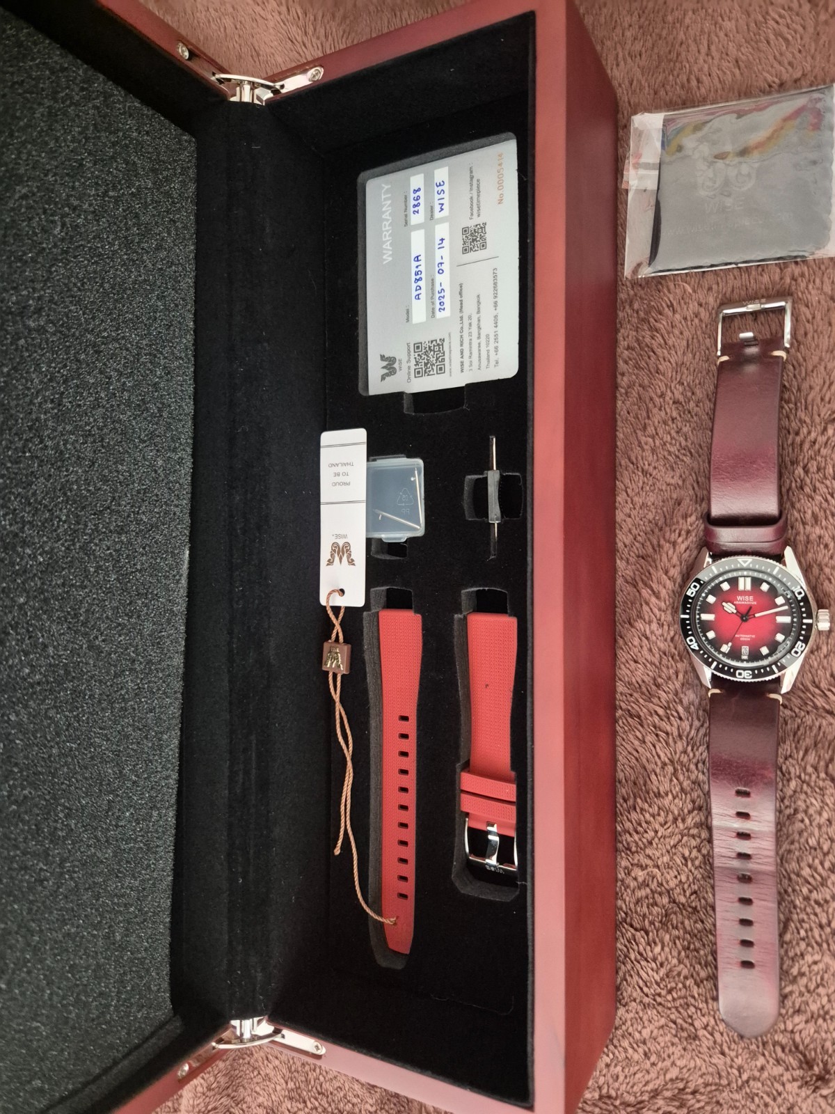 Wise Adamascus AD851A Stainless 904l 41mm diver Red wine. Fantastic condition