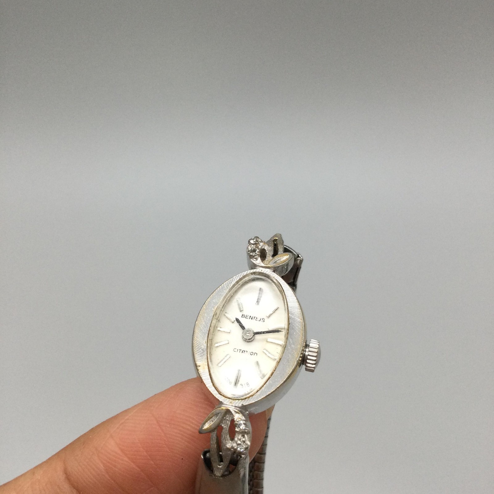 Vintage Benrus Citation Womens Watch 14mm Silver Tone Oval Dial Manual Wind 5.5″