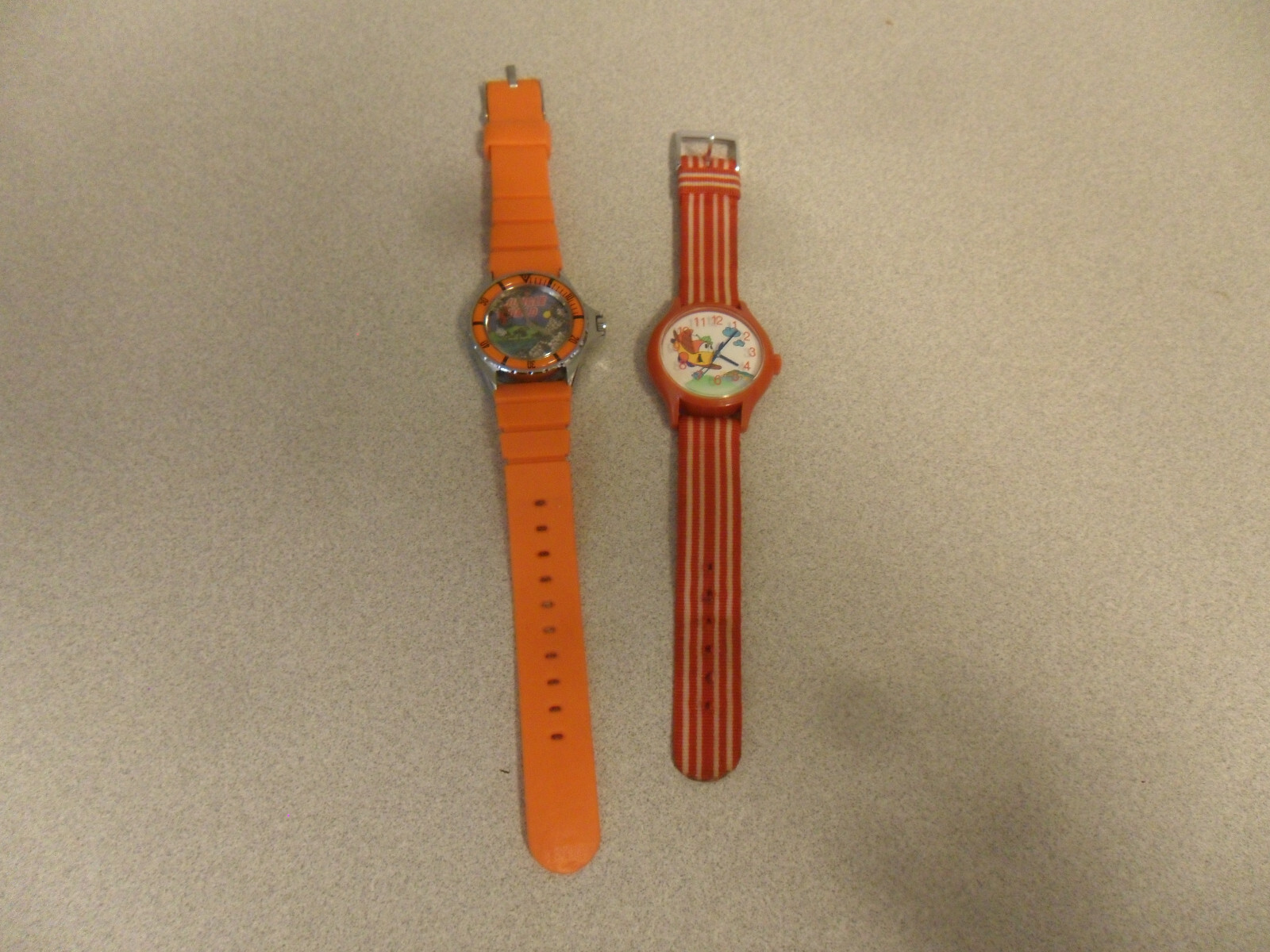 Vintage Hong Kong Out Of Time Battery Wristwatch with Original Band