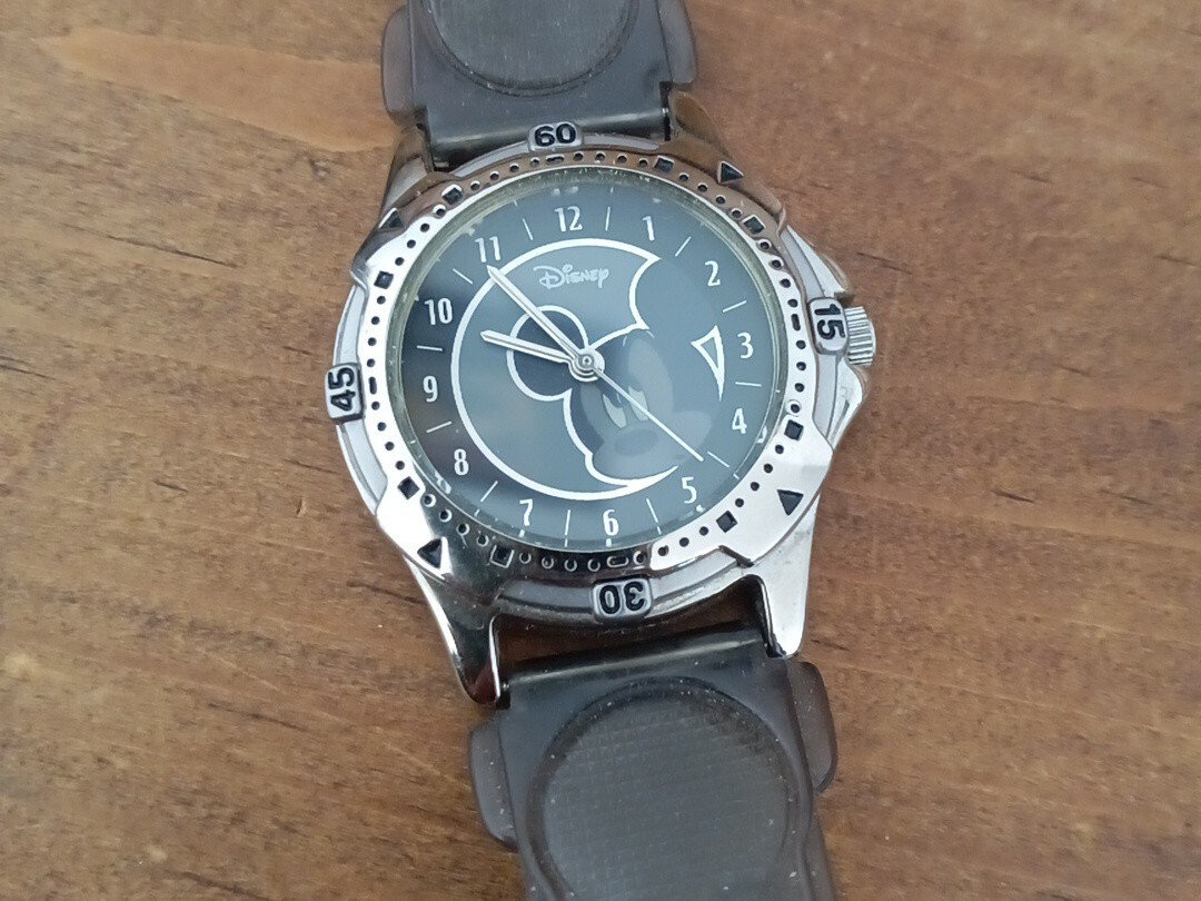 Working Disney Mickey Mouse Wrist Watch Battery Operated Water Resistant