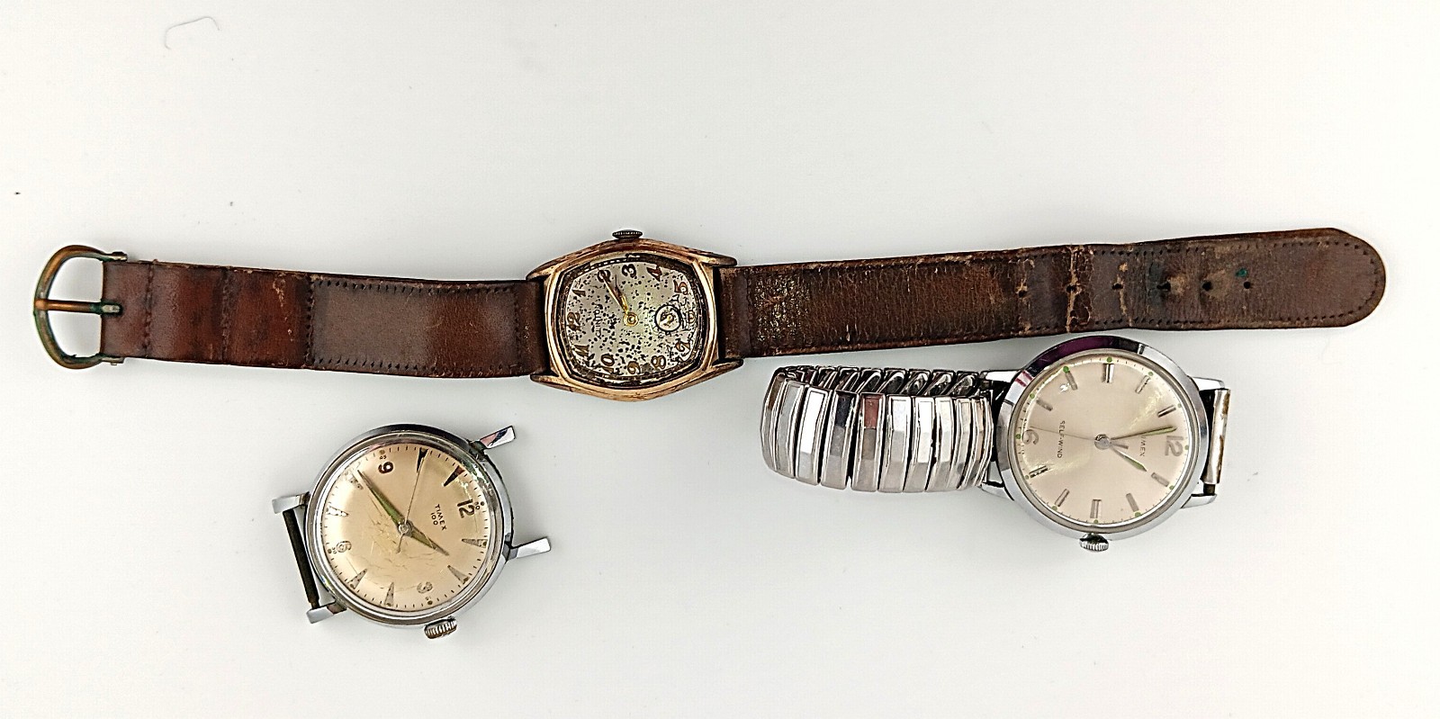 LOT of Vintage CLINTON Gold Tone Wind-up Analog Men’s & 2 TIMEX Watch. PARTS