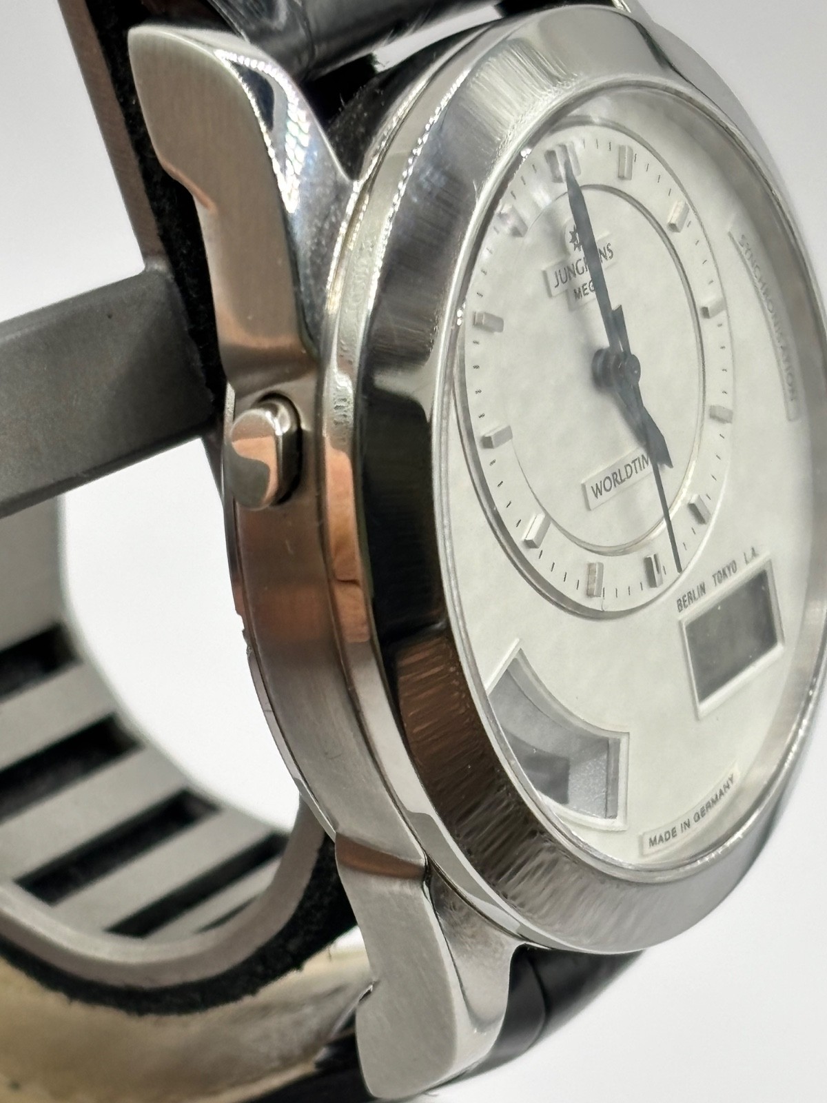 WH819 Junghans Mega MF World WH-7492 (Undated)