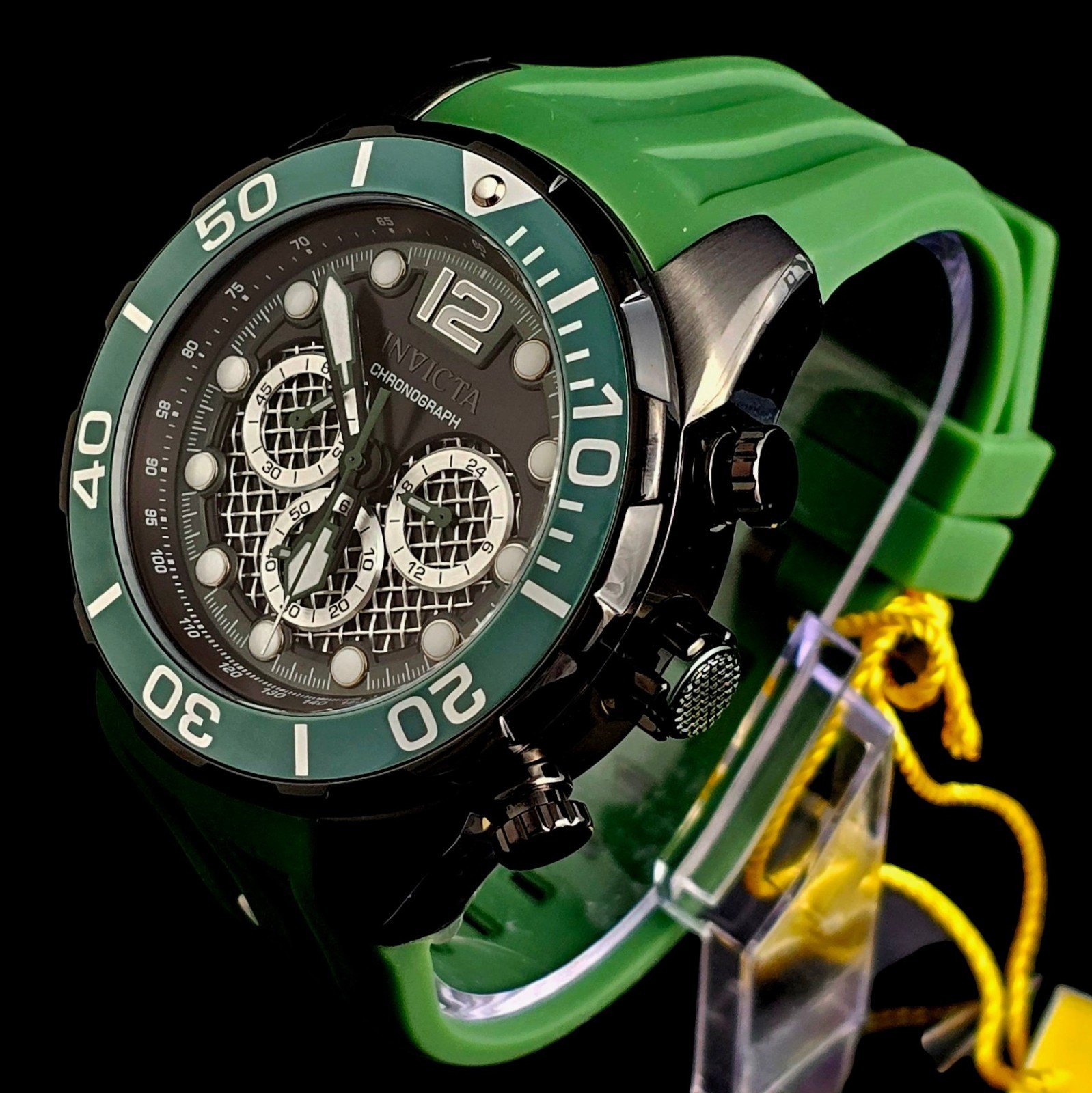 Invicta Pro Diver Men s Watch Quartz Black Green 50mm 35551