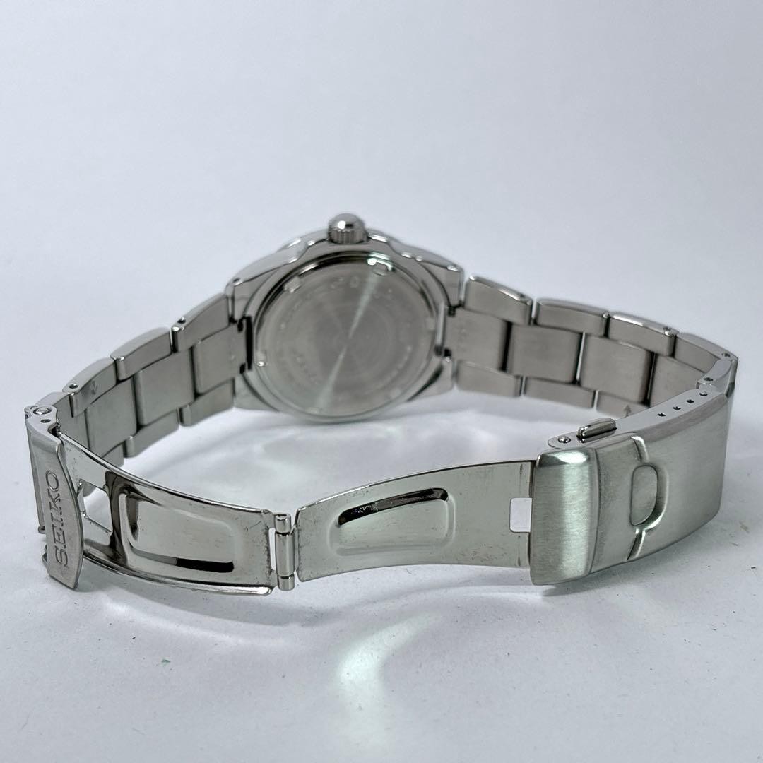 Seiko Boys Quartz Stainless Steel Blue Dial Date Watch Japan 072402