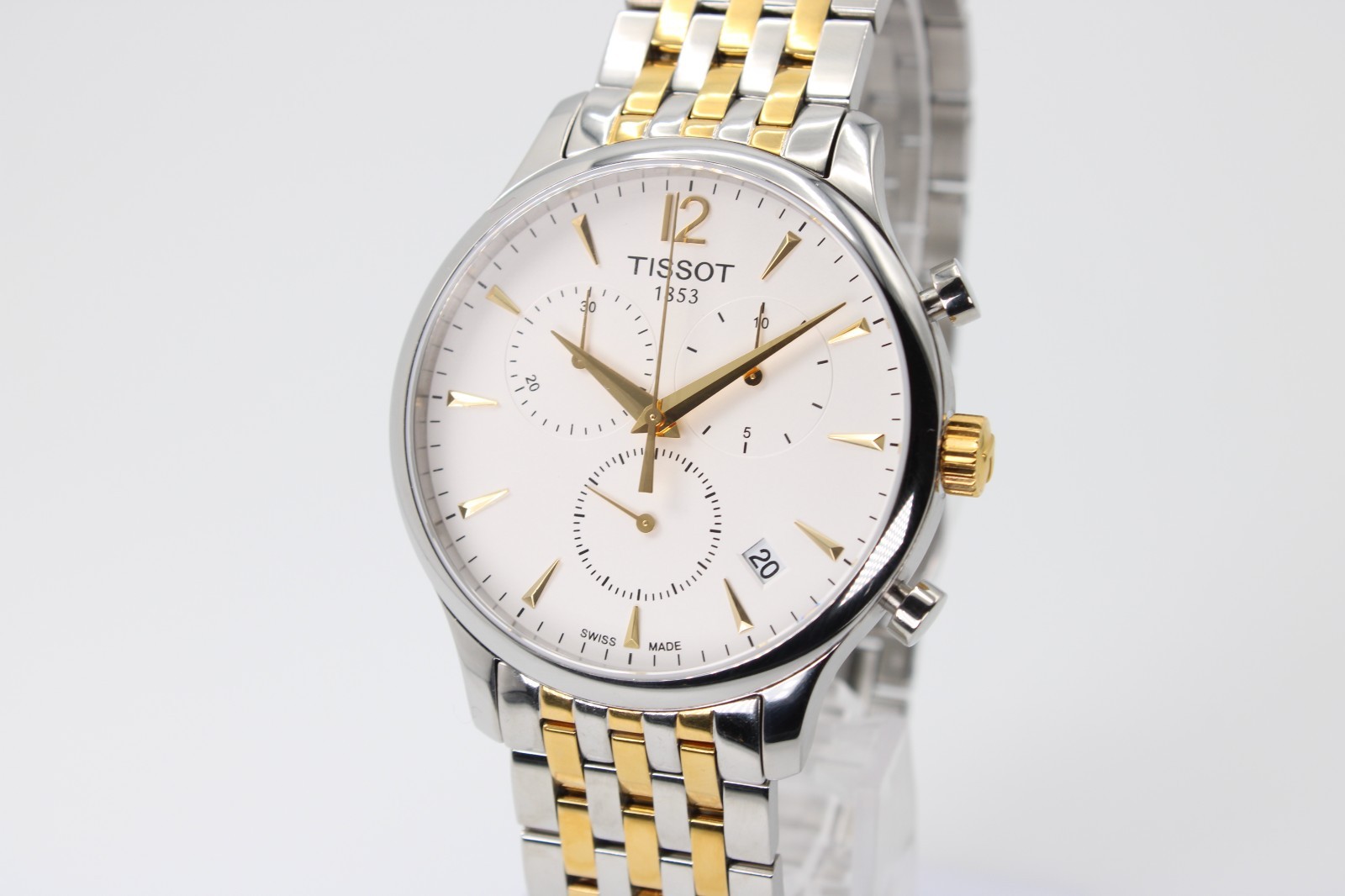 GUCCI YA136330 Dive White Dial Men’s Watch 40mm