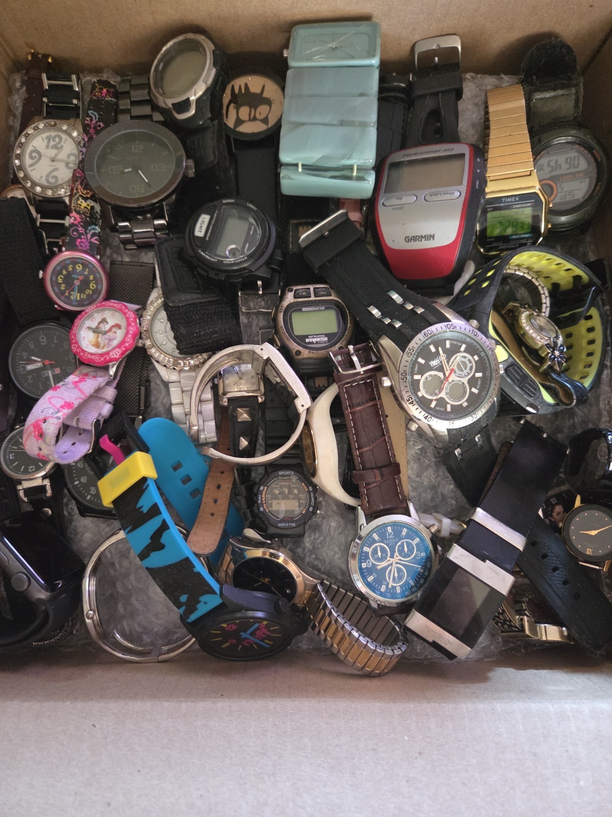 Huge Watch Lot Of About 150 Watches Full Large Priority Box