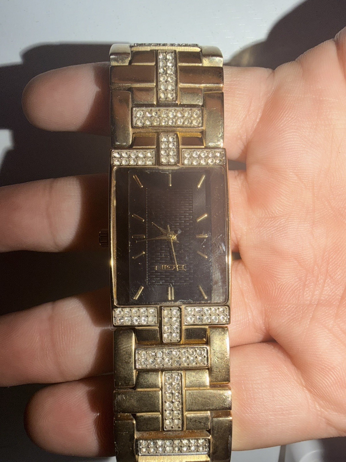 Elgin FG1504 Women or Men Gold Tone Rectangle Quartz Watch Black Dial Bracelet