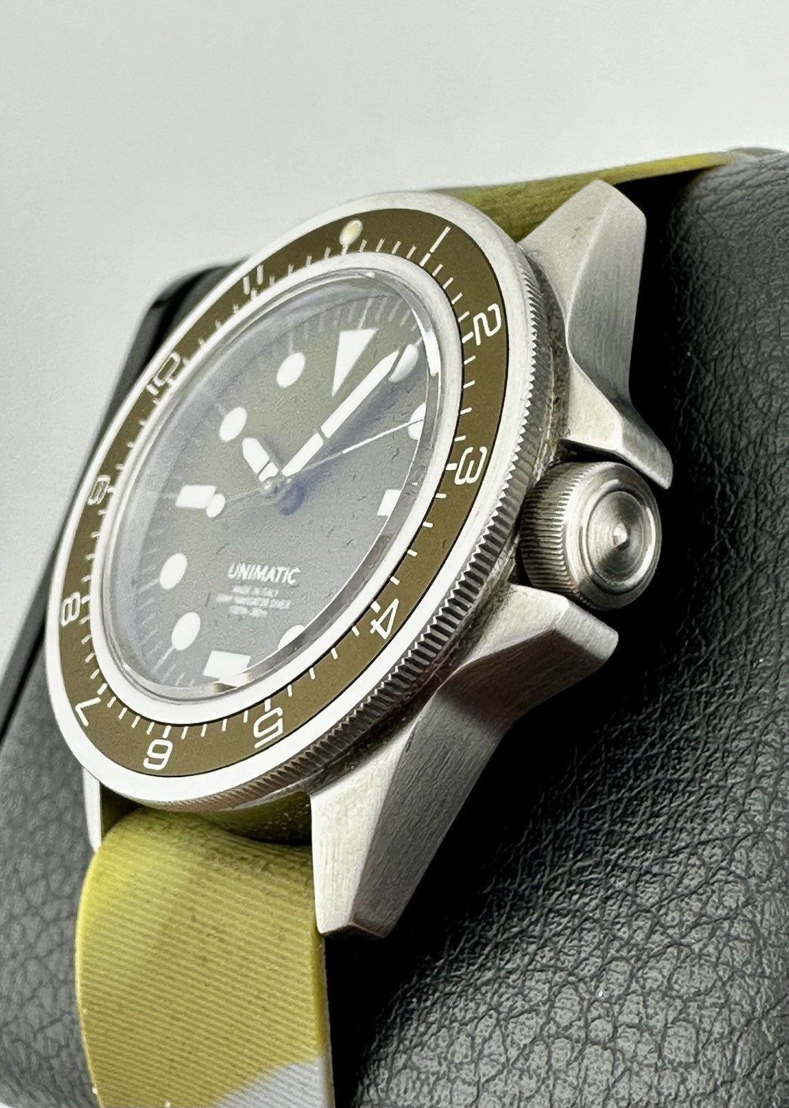 Unimatic U1-DZ Limited Edition 400 Pieces Military 300m Diver Olive Green Dial