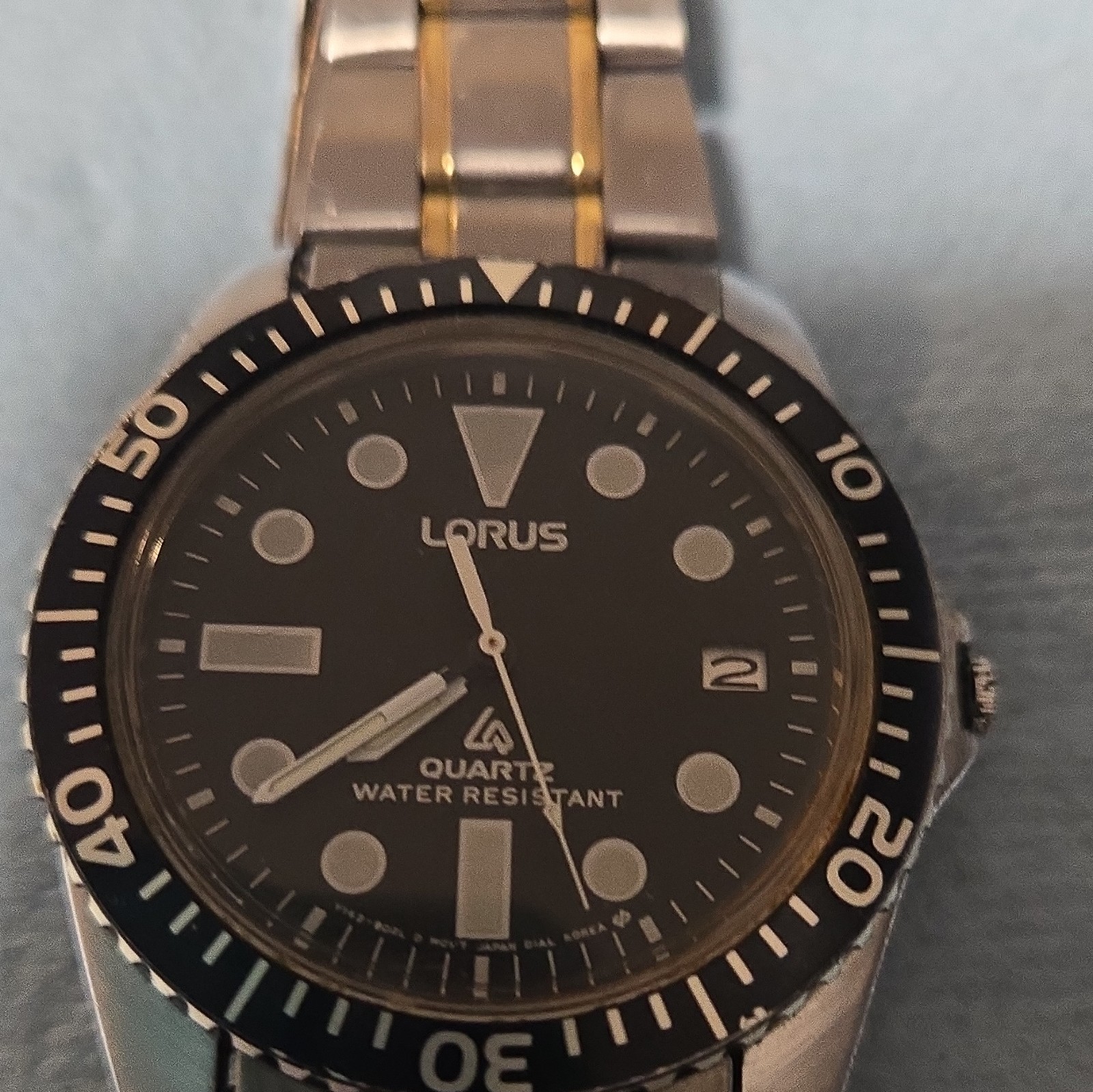 Lorus Quartz Water Resistant Date Diver Watch Black Dial Two-Tone Bracelet 38mm