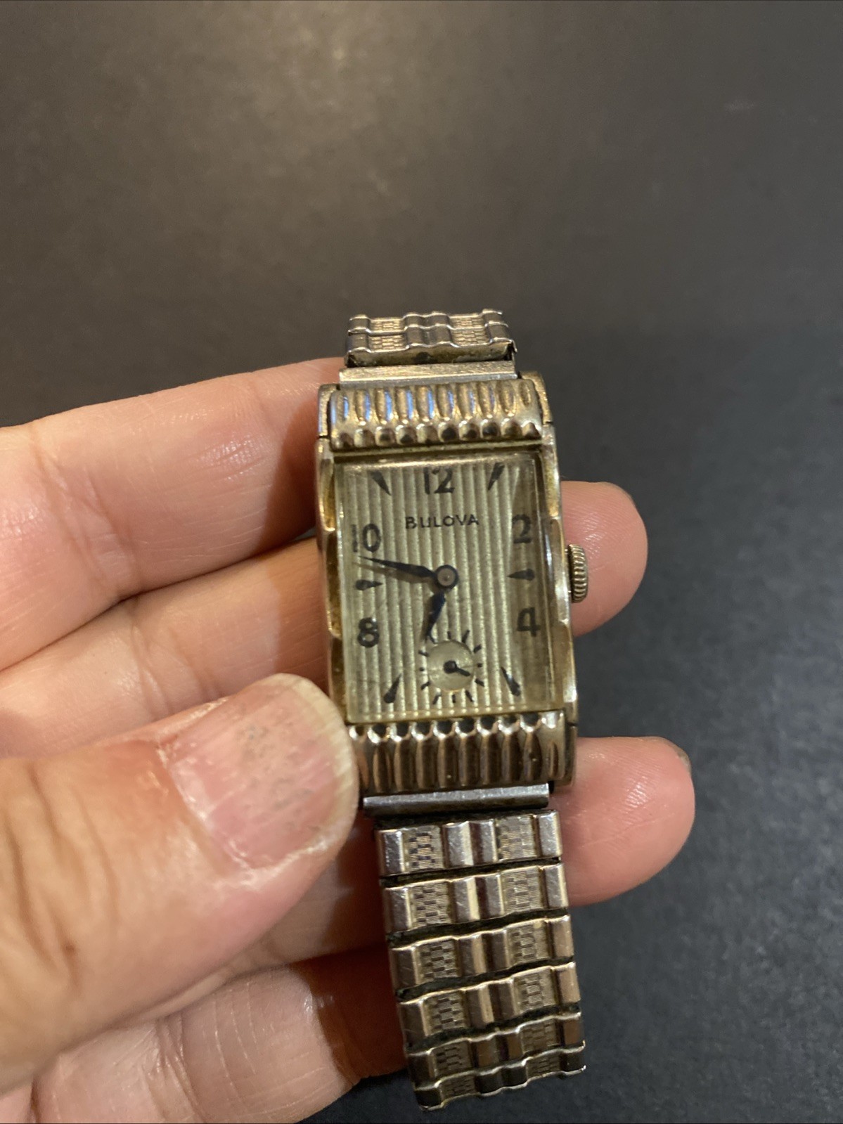 Vintage 10K gold Filled Men’s Bulova USA ‘Academy Award’ Winding Wrist Watch