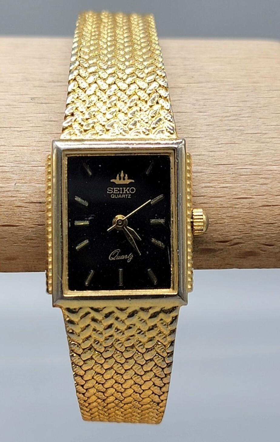 Seiko Galaxy Ladies Tank Watch VTG 1992 Gold Plated Black Dial 20mm 6″ Mesh Band