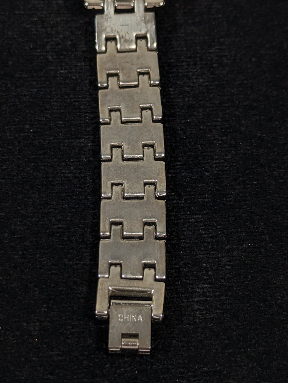 Milan Womans Silver Tone Dial Round Case Two Tone Bracelet Band Watch 7.25 in