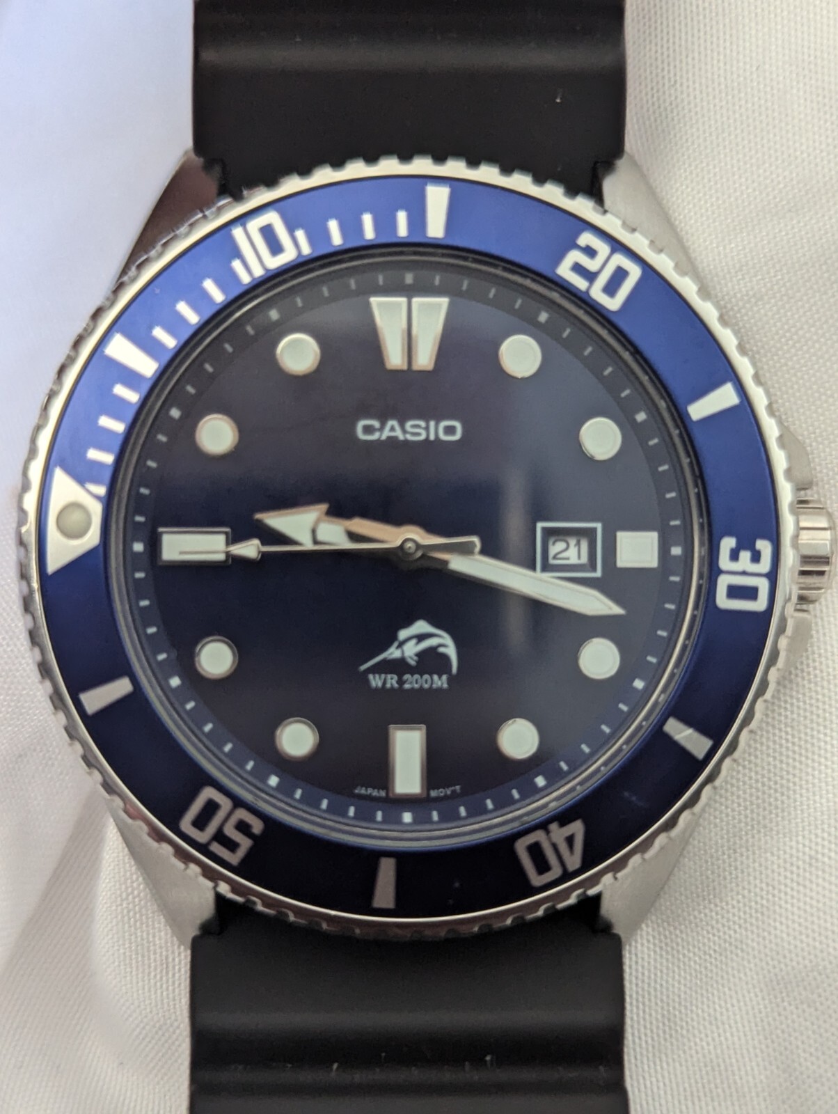 Casio Men’s Quartz Rotary Bezel Screw-Down Crown 46mm Diver Watch MDV106B-1A1V