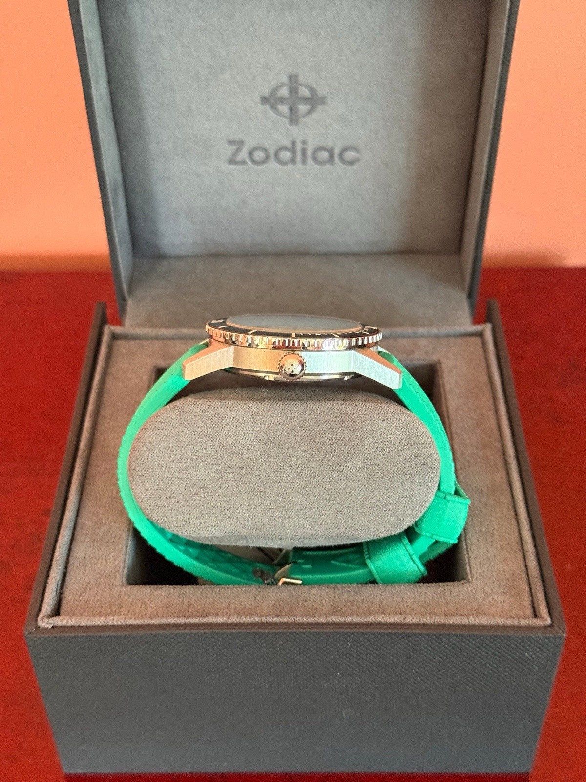 Zodiac Super Sea Wolf Automatic 40mm 200m Diver Green Dial Black Bezel