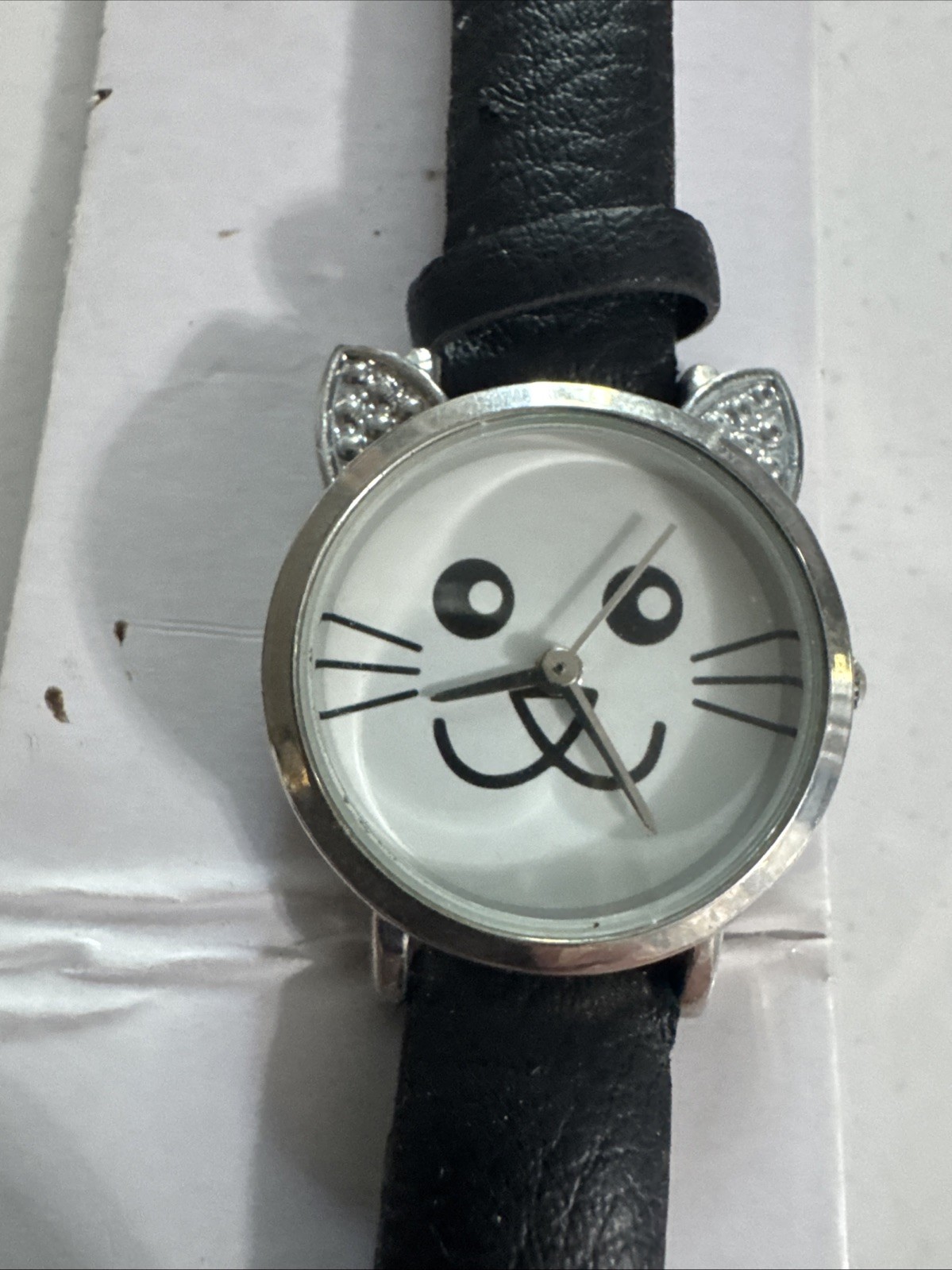 Kitty Cat Face Watch Silver Tone W/ Black Leather Band Womens Wristwatch
