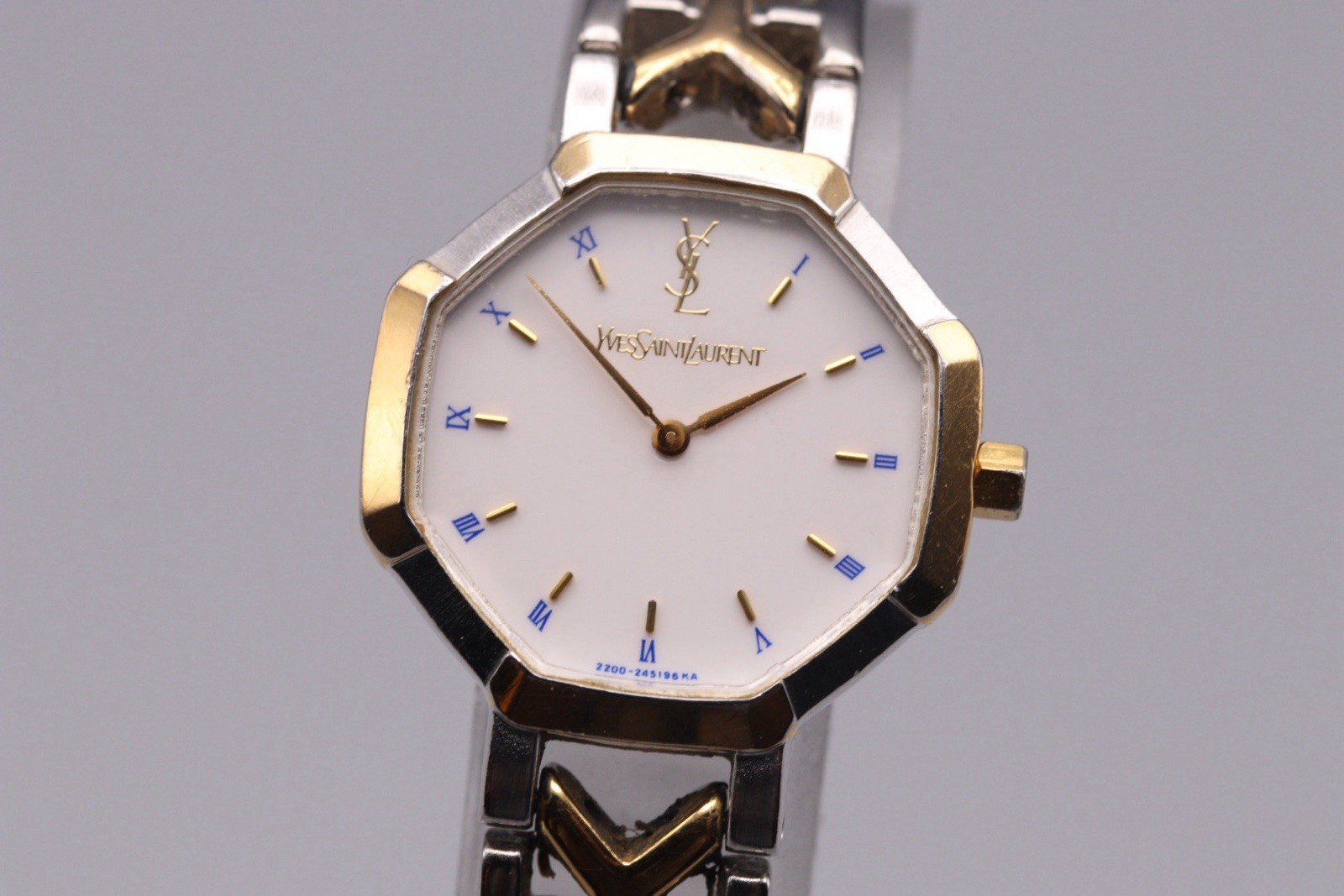 [Near MINT] Yves Saint Laurent YSL 2200-226313Y Octagon White Dial Quartz Watch
