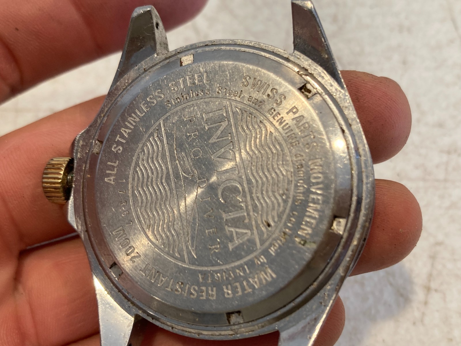 Invicta Professional 660ft 200M Mother of Pearl Dial Watch