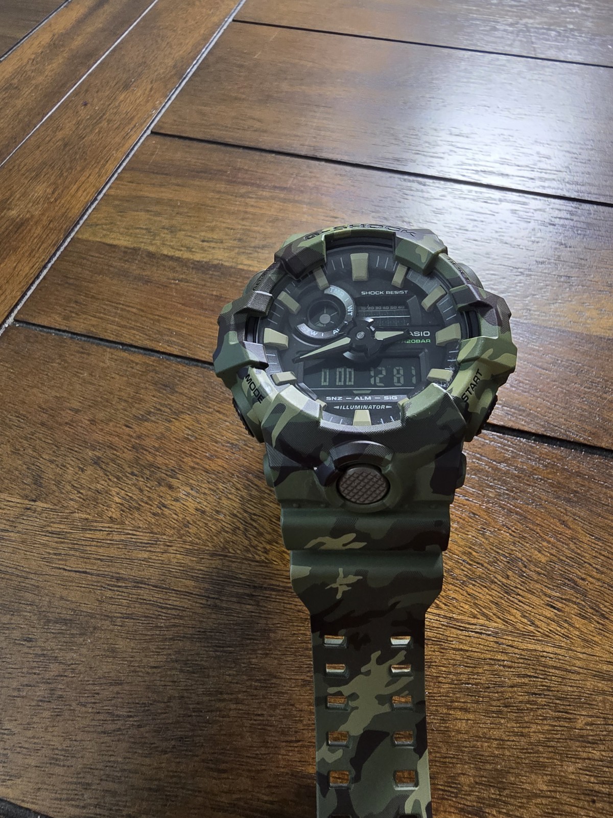 Casio G-Shock GA-700CM-3A Camo Green Ana-Digi 200M Men’s Watch Runs Great