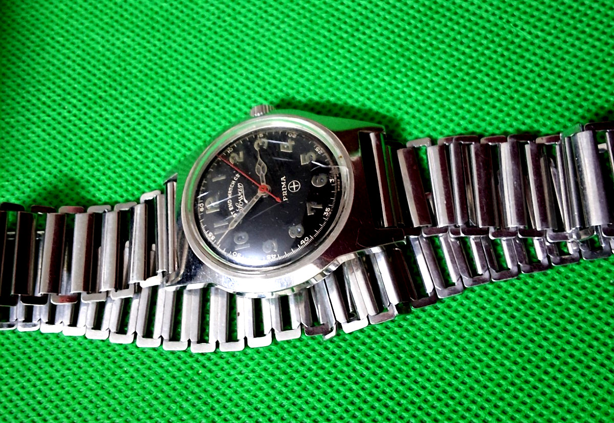 Vintage West End Sowar Prima Manual wind 17 jewels Wrist Watch 36 mm Swiss Made.