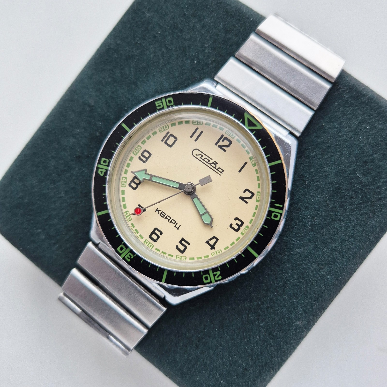 💥 SLAVA 3056A Original Vintage Soviet Men’s Quartz Wrist Watch 1980s Waterproof