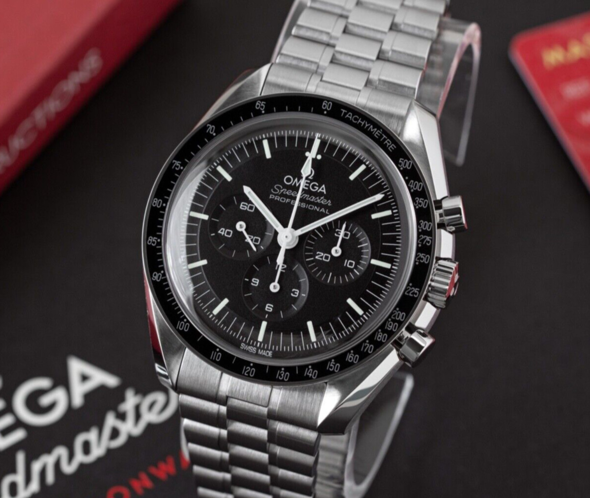 Omega Speedmaster Moonwatch Hesalite 42mm 310.30.42.50.01.001 NEW 2024