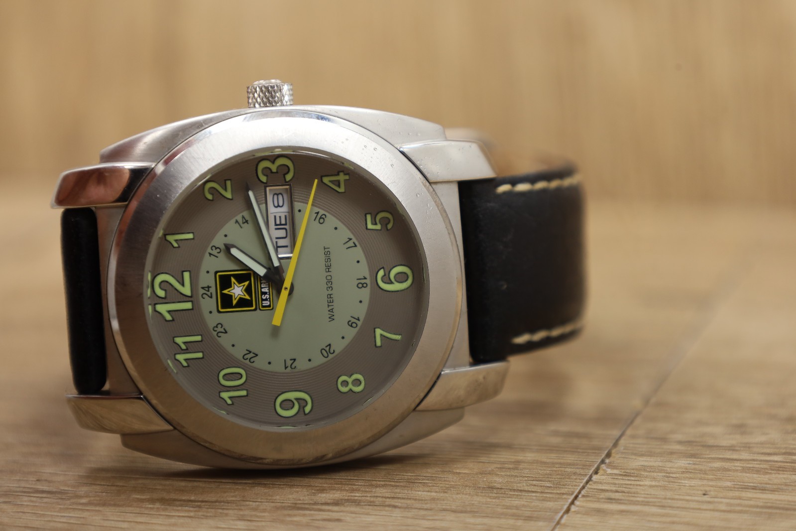 U.S. Army Swiss Men Watch US/1002 2105(3) Luminous Dial Luminous New bat