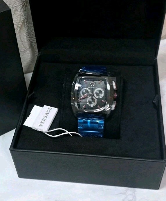 VERSACE Dominus Chronograph Swiss Quartz Men’s Analog Watch VE6H00623 (NIB)